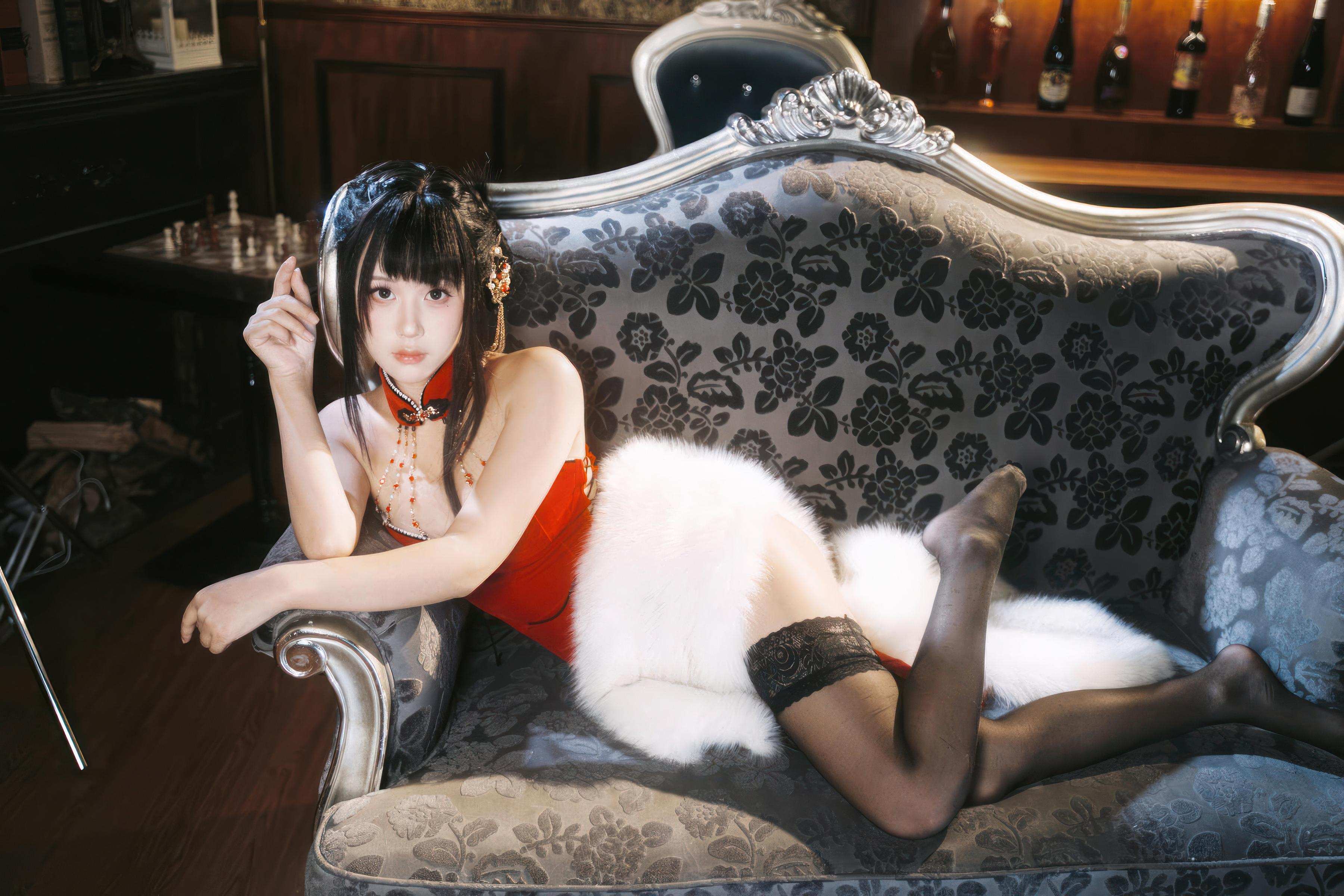 cosplay] 萌芽儿o0 - 朱砂痣：真人寫實性感主題演繹 朱砂點綴妝容與情緒氛圍 黑絲造型勾勒曲線 美乳線條與成熟魅惑並存 近景私房寫真 26P