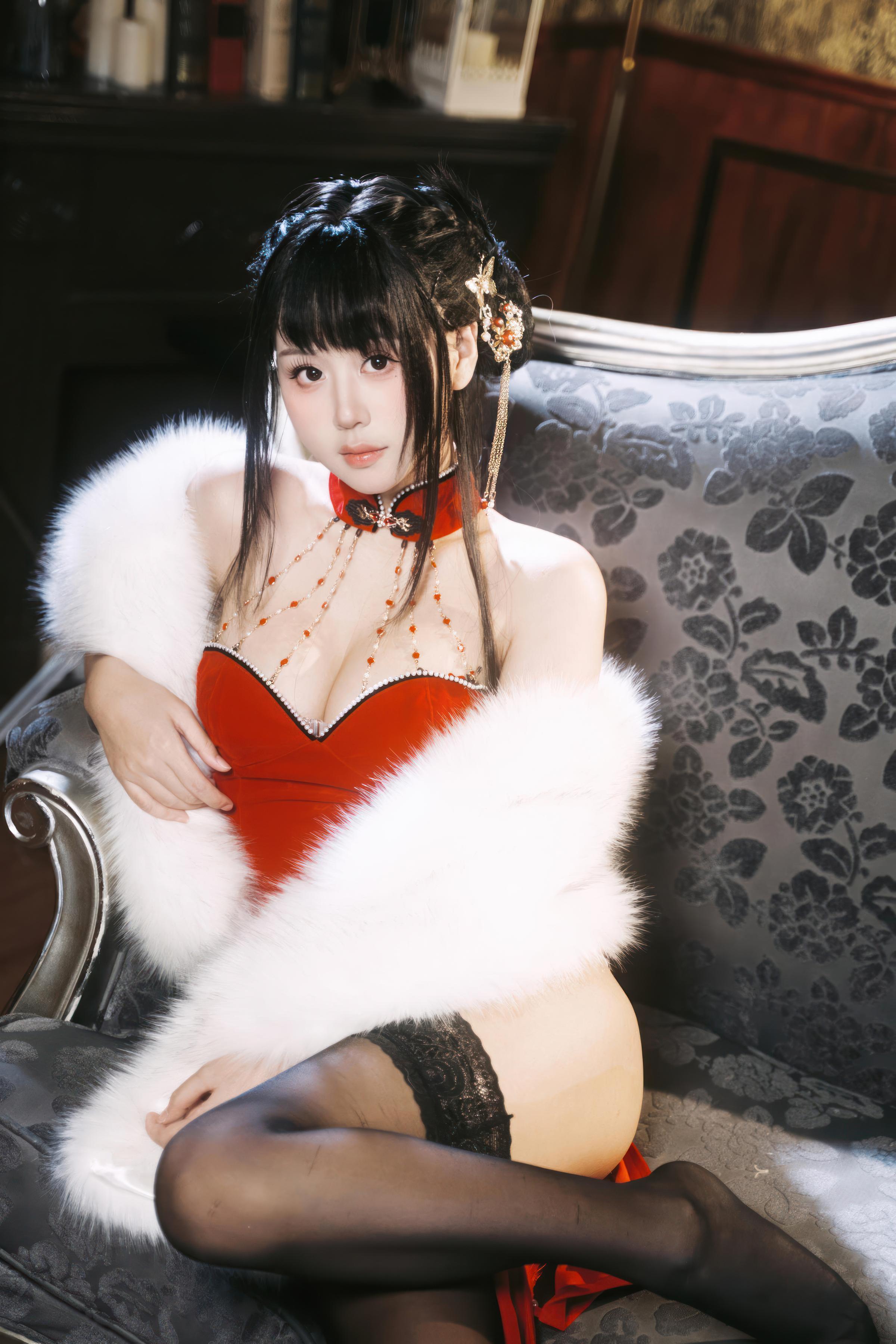 cosplay] 萌芽儿o0 - 朱砂痣：真人寫實性感主題演繹 朱砂點綴妝容與情緒氛圍 黑絲造型勾勒曲線 美乳線條與成熟魅惑並存 近景私房寫真 26P