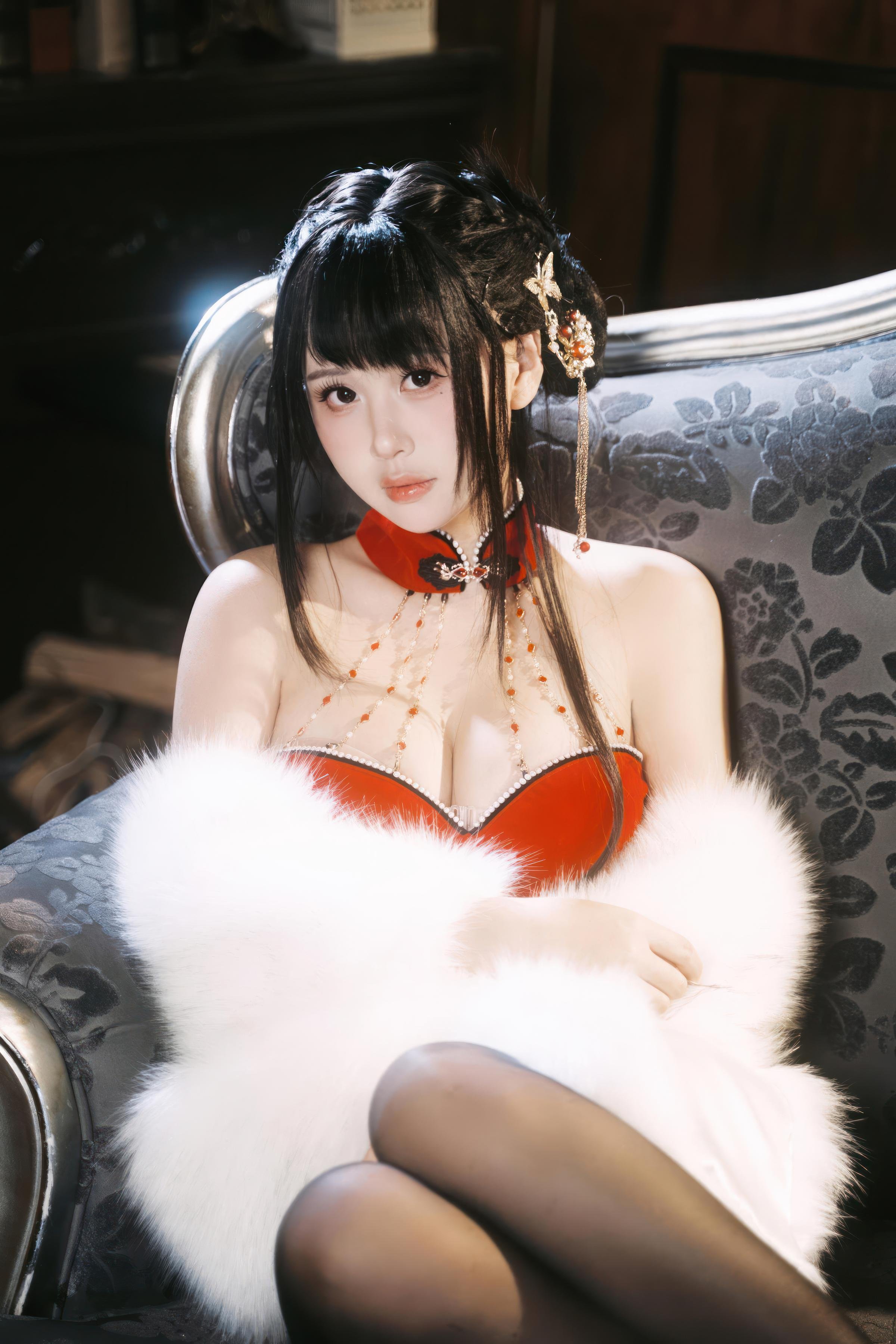cosplay] 萌芽儿o0 - 朱砂痣：真人寫實性感主題演繹 朱砂點綴妝容與情緒氛圍 黑絲造型勾勒曲線 美乳線條與成熟魅惑並存 近景私房寫真 26P