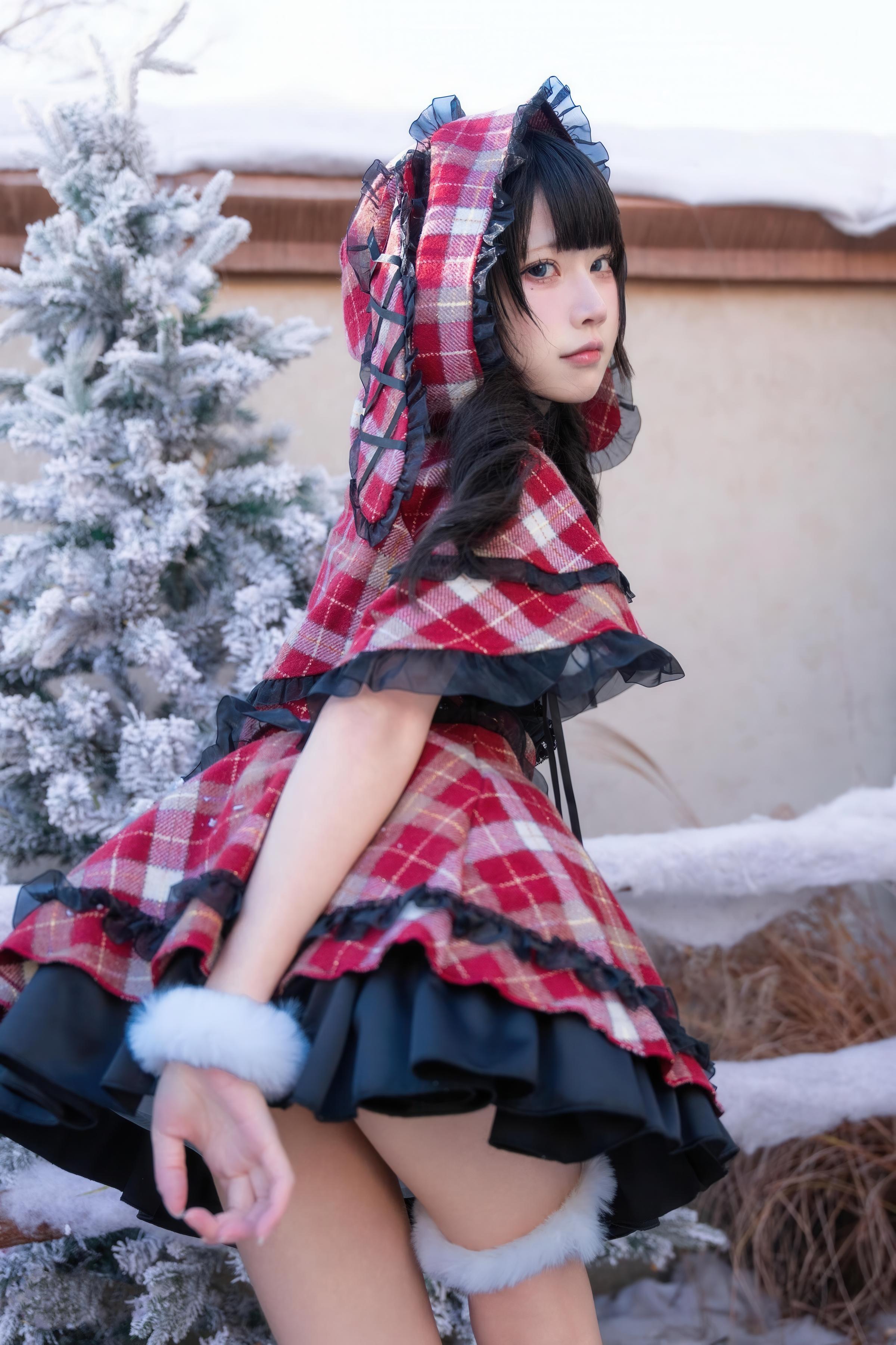 costume play] 清水凪 - 聖誕·日夜：聖誕主題雙場景拍攝 日與夜氛圍切換 服裝與光影變化帶來不同觀感 節日感與人物氣質並存的完整呈現 99P