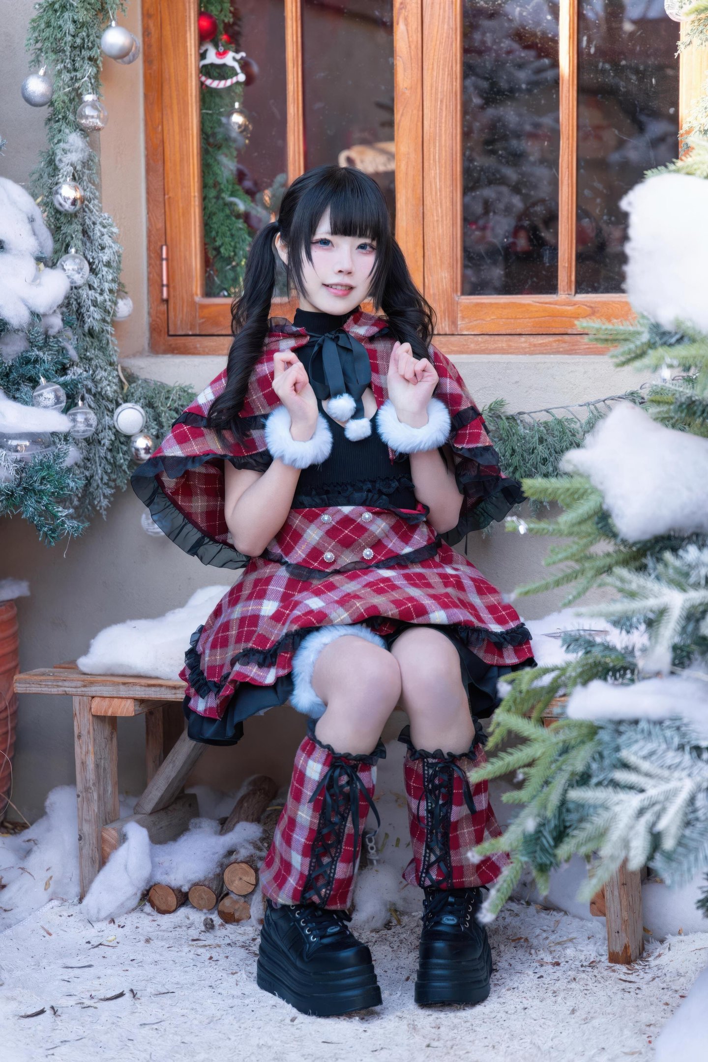 costume play] 清水凪 - 聖誕·日夜：聖誕主題雙場景拍攝 日與夜氛圍切換 服裝與光影變化帶來不同觀感 節日感與人物氣質並存的完整呈現 99P