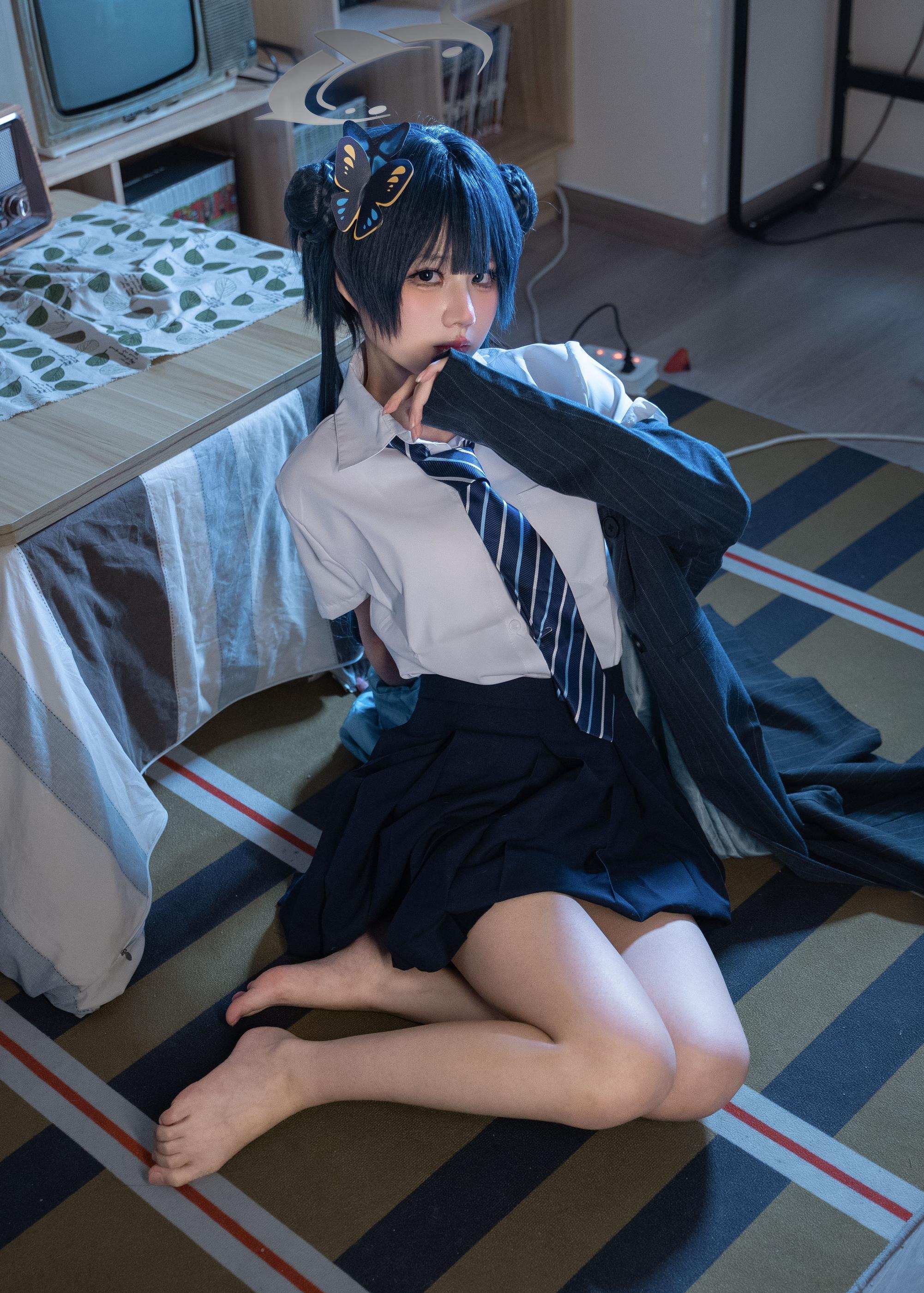 costume hóa] 清水凪 - 龙华妃咲JK: Tái hiện trang phục JK, phong cách học đường và khí chất nhân vật, cảm giác thường nhật và không gian nhân vật trong bố cục đơn giản 52P