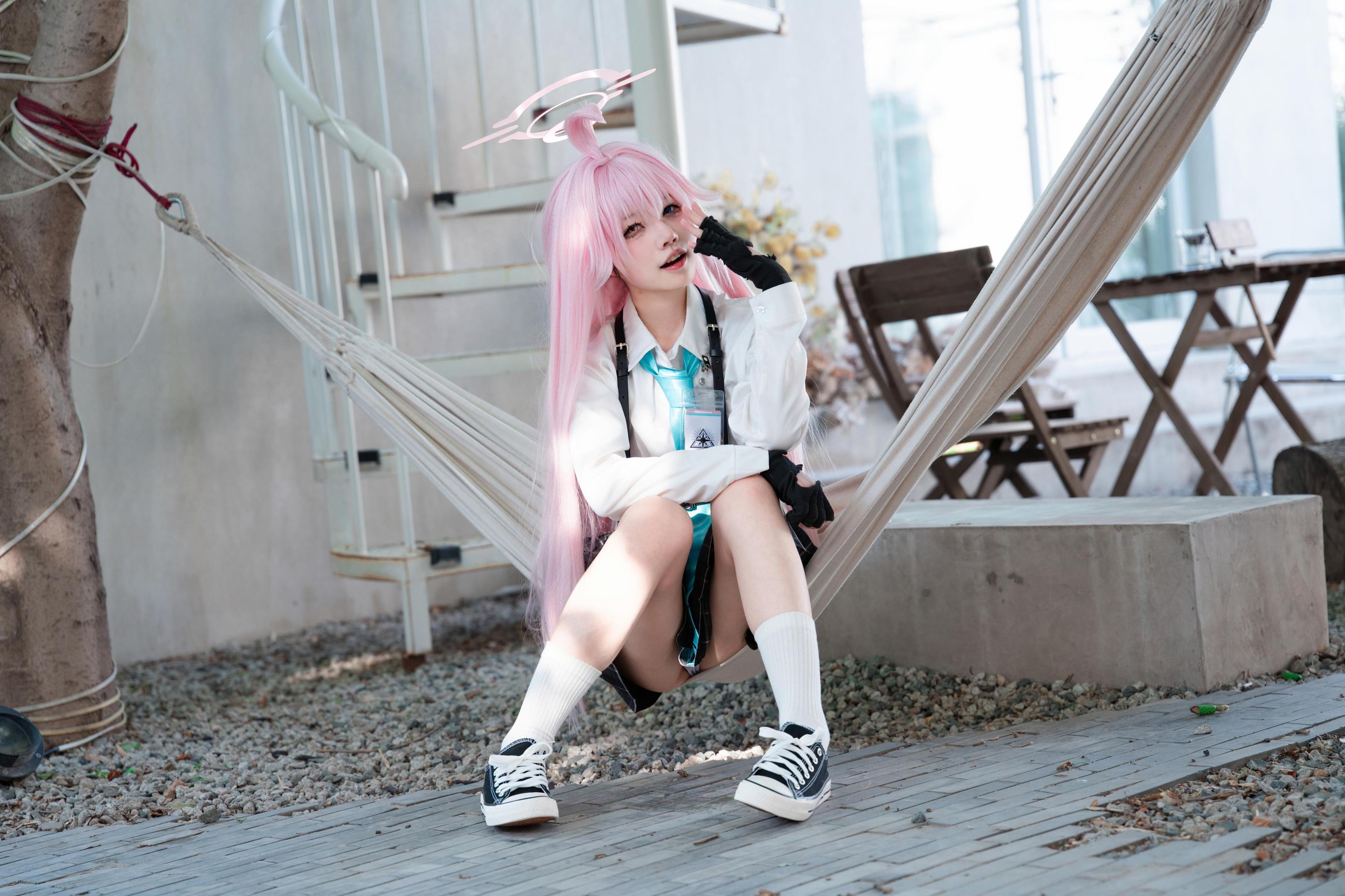 Cosplay] Shimizu Nagi - Cosplaying Takanashi Hoshino: Realistic Blue Archive JK Girl, Torn Uniform, Beautiful Legs, Exquisite Sensuality, Uncensored 88P