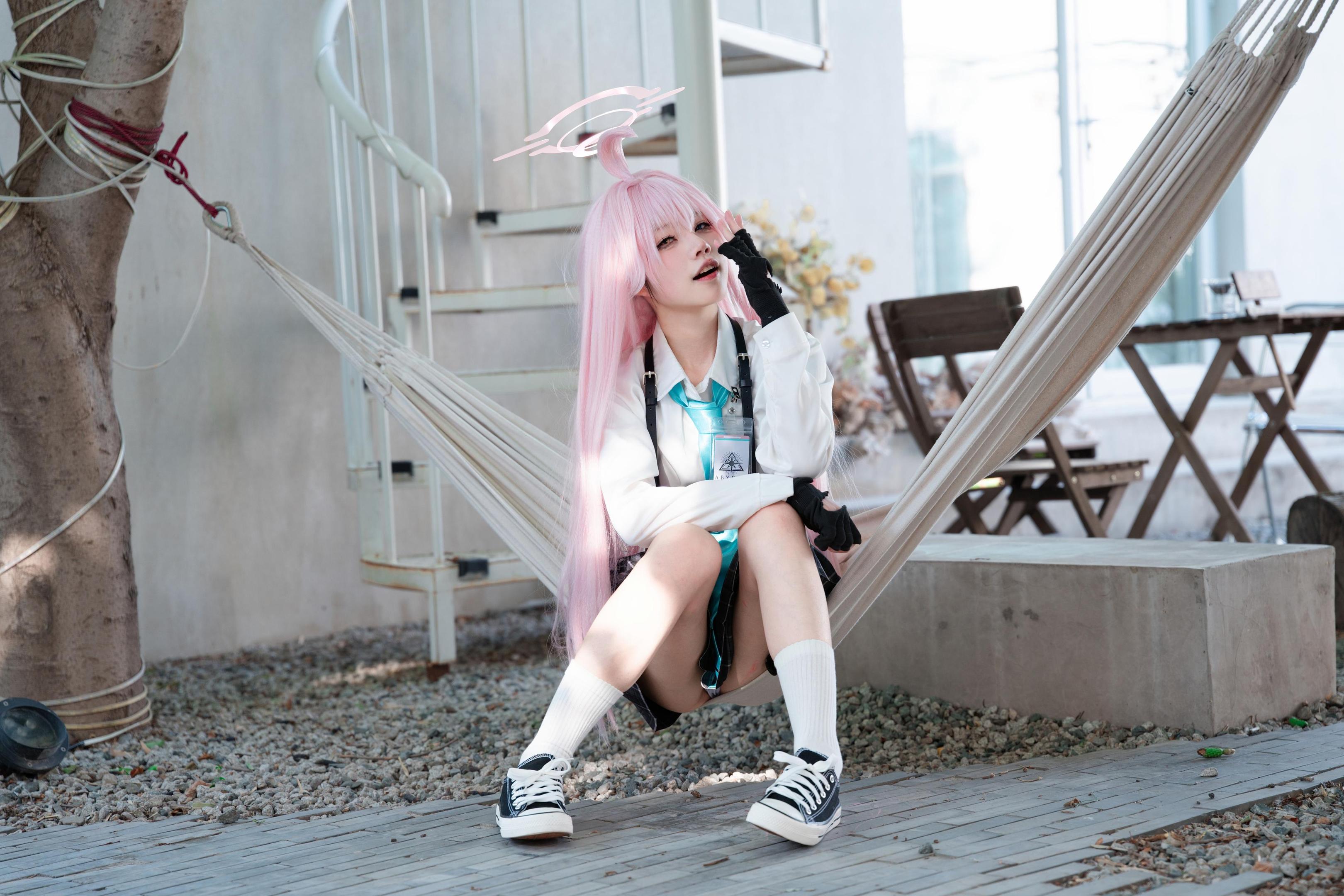 Cosplay] Shimizu Nagi - Cosplaying Takanashi Hoshino: Realistic Blue Archive JK Girl, Torn Uniform, Beautiful Legs, Exquisite Sensuality, Uncensored 88P
