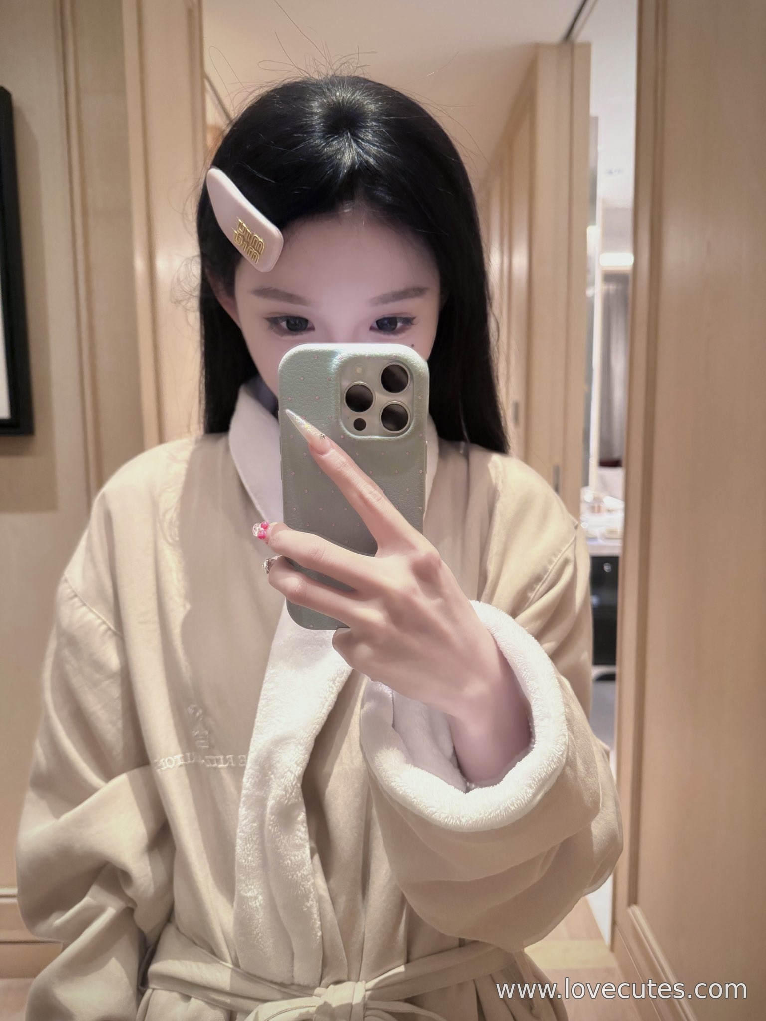 Photos] Nizi roo8888s - Stunning Contrast Influencer Photo Collection: High Beauty and Hot Body Intertwined with Everyday Charm 63P19V