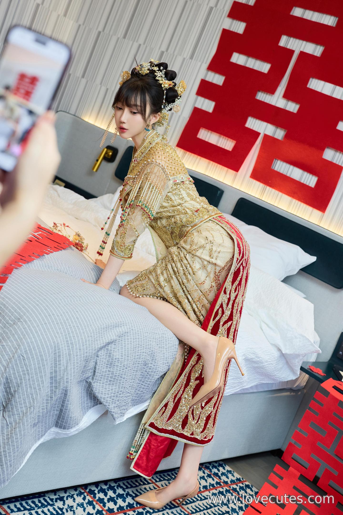 写真] 玥儿玥er - 秀人网性感秀禾服テーマ写真：中式新娘礼服と柔美な身段が織り成す伝統とセクシーの東方の魅力 84P
