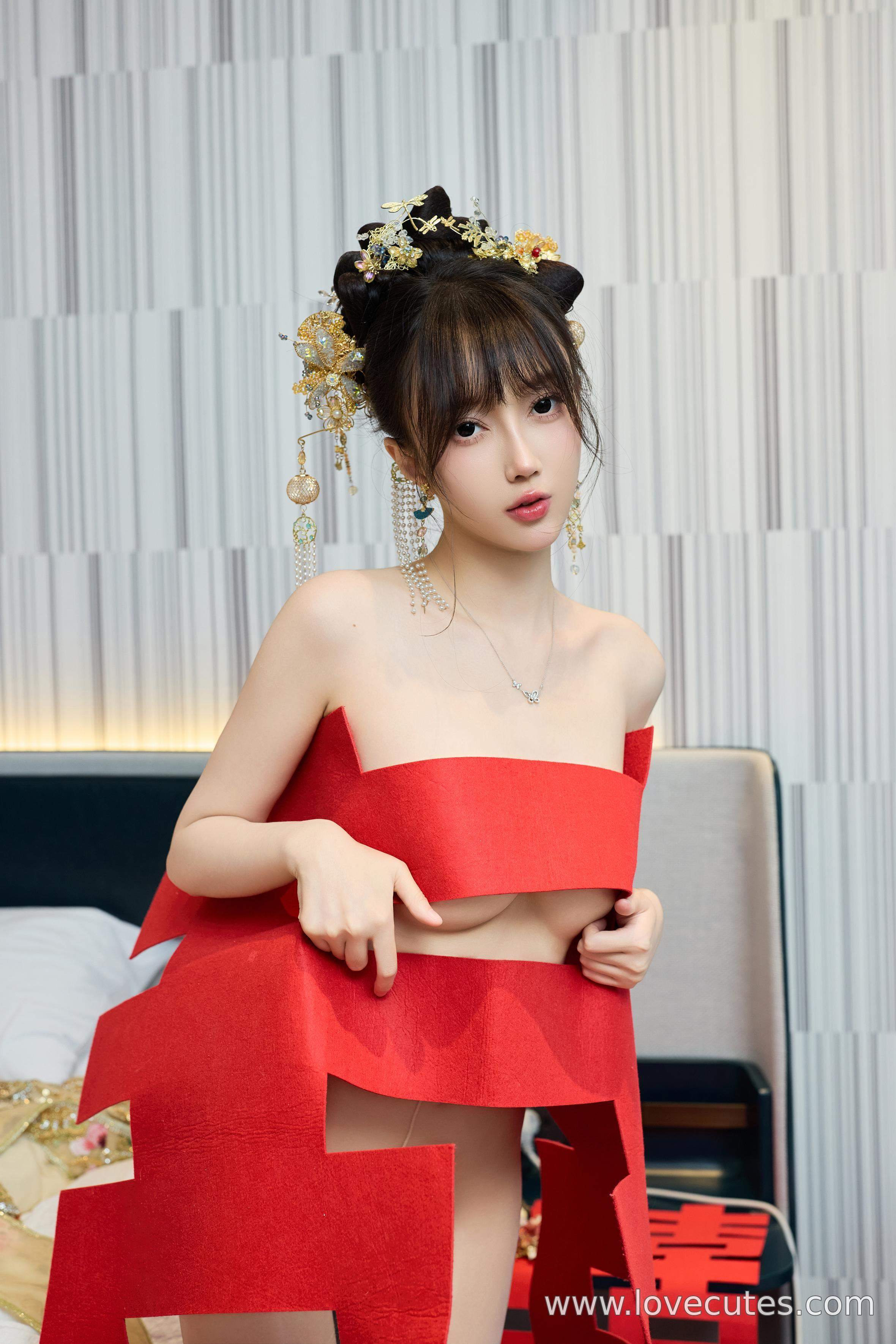 写真] 玥儿玥er - 秀人网性感秀禾服テーマ写真：中式新娘礼服と柔美な身段が織り成す伝統とセクシーの東方の魅力 84P