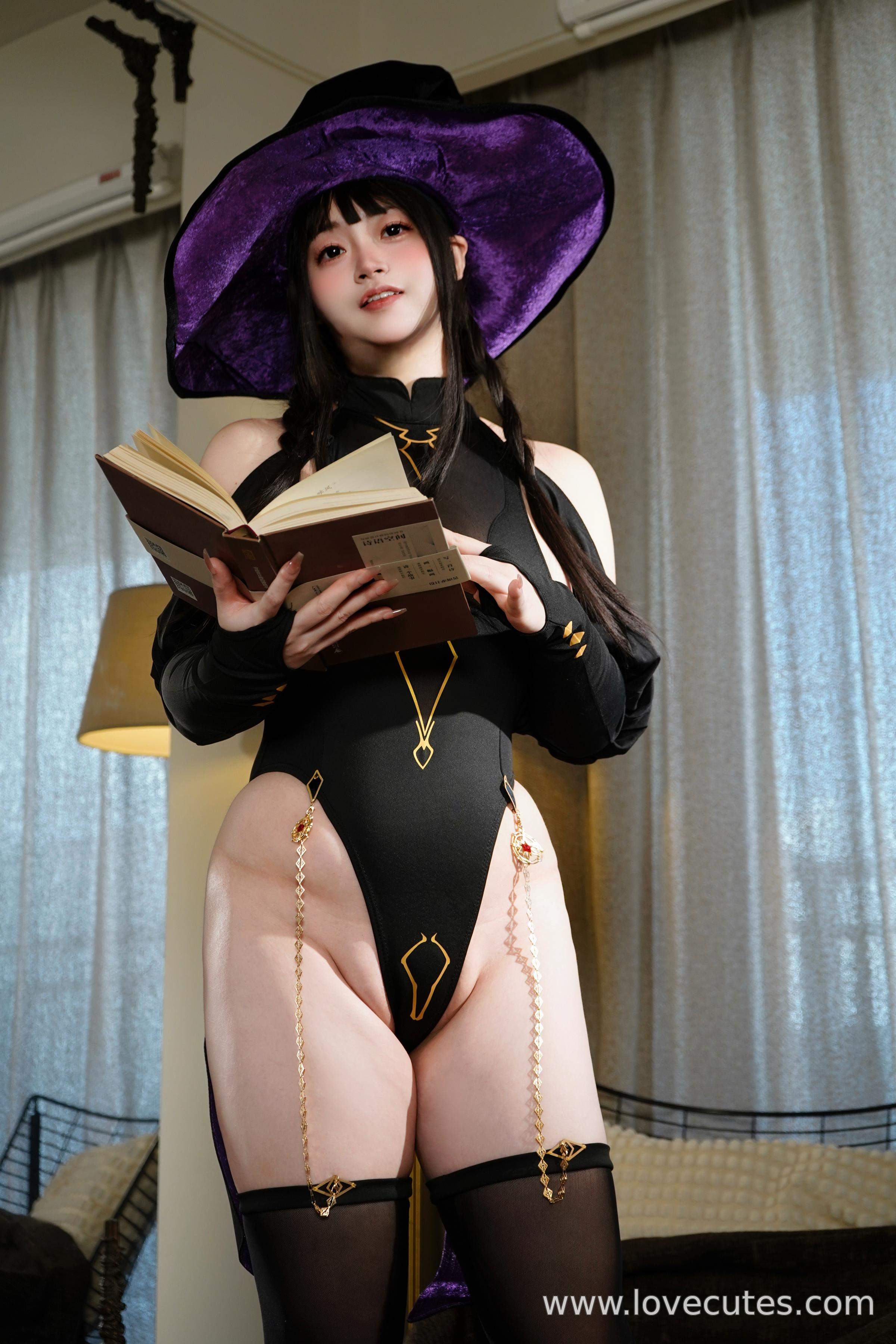 cosplay] 毛毛帽 - 魔女之夜主題寫真：暗黑魔女造型與夜色氛圍交織，營造神秘又迷人的視覺故事感 105P+2V