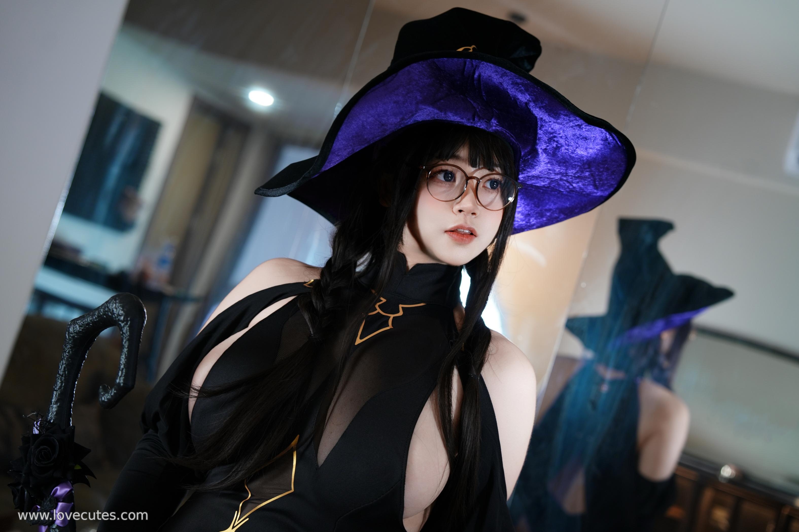 cosplay] 毛毛帽 - 魔女之夜主題寫真：暗黑魔女造型與夜色氛圍交織，營造神秘又迷人的視覺故事感 105P+2V