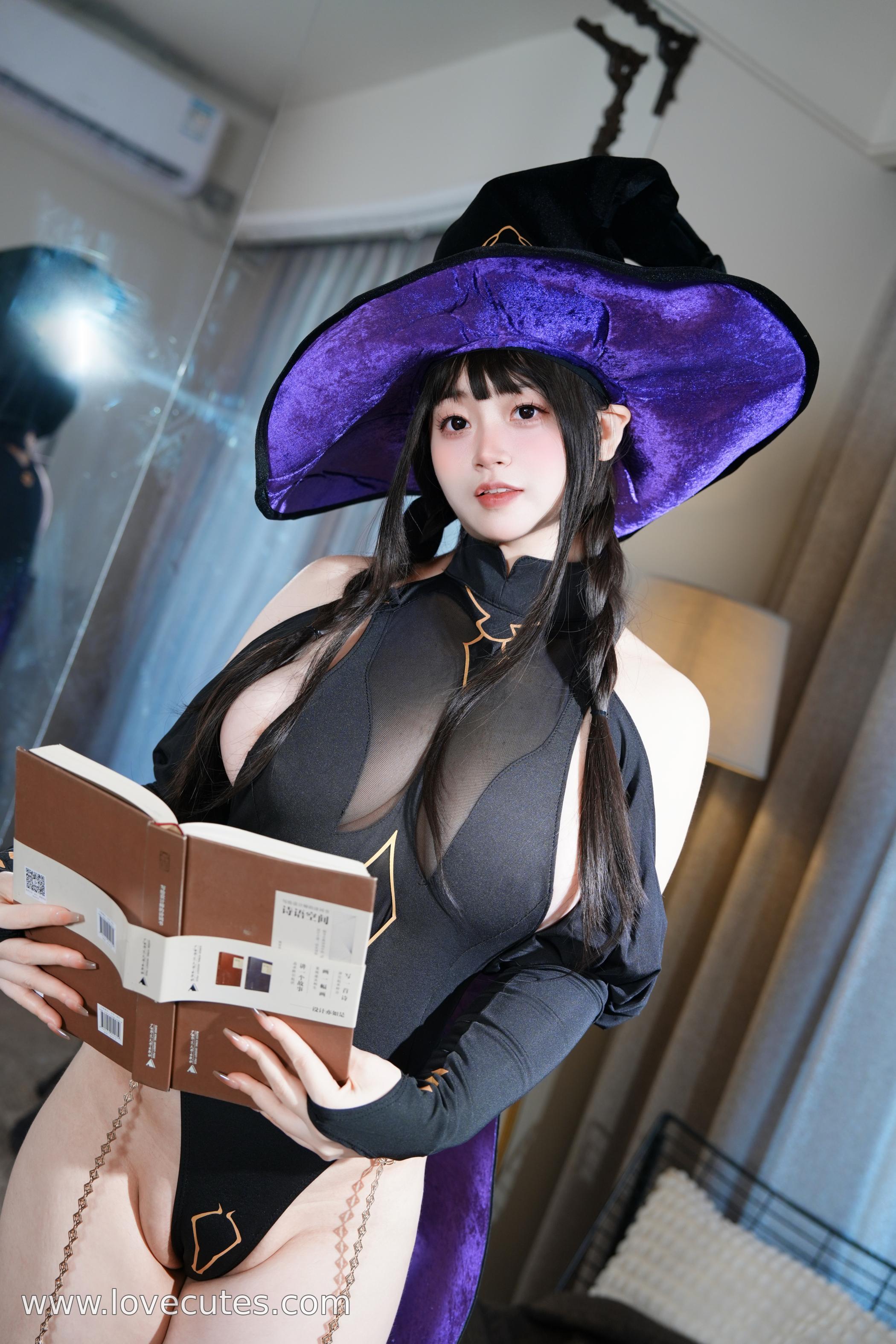 [cosplay] 毛毛帽 - 魔女之夜主题写真：暗黑魔女造型与夜色氛围交织 营造神秘又迷人的视觉故事感 105P+2V