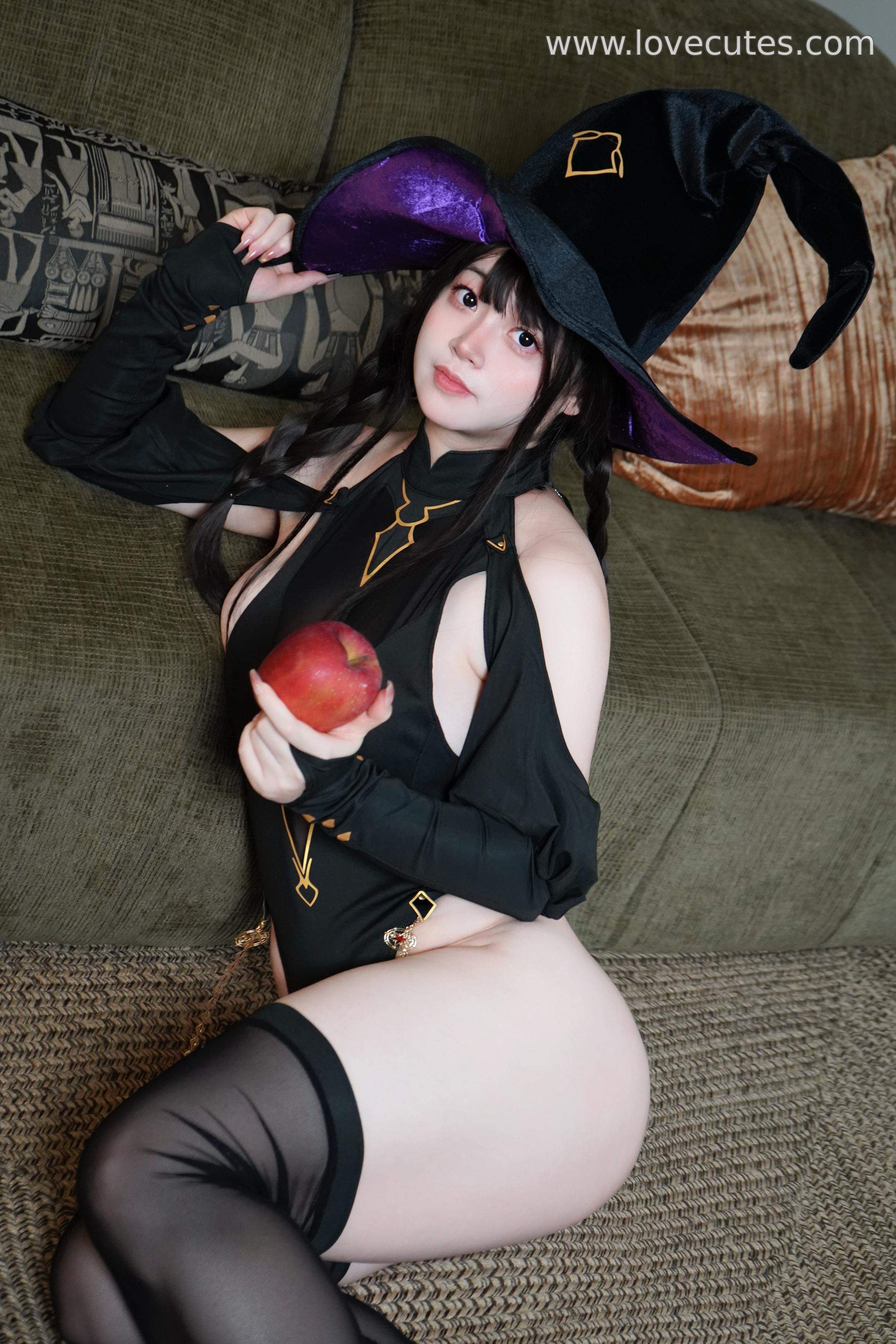 cosplay] 毛毛帽 - Ảnh Chụp Chủ Đề Đêm Của Phù Thủy: Hòa Quyện Giữa Hình Ảnh Phù Thủy Đen Tối Và Không Gian Đêm Tạo Nên Câu Chuyện Thị Giác Huyền Bí Và Cuốn Hút 105P+2V