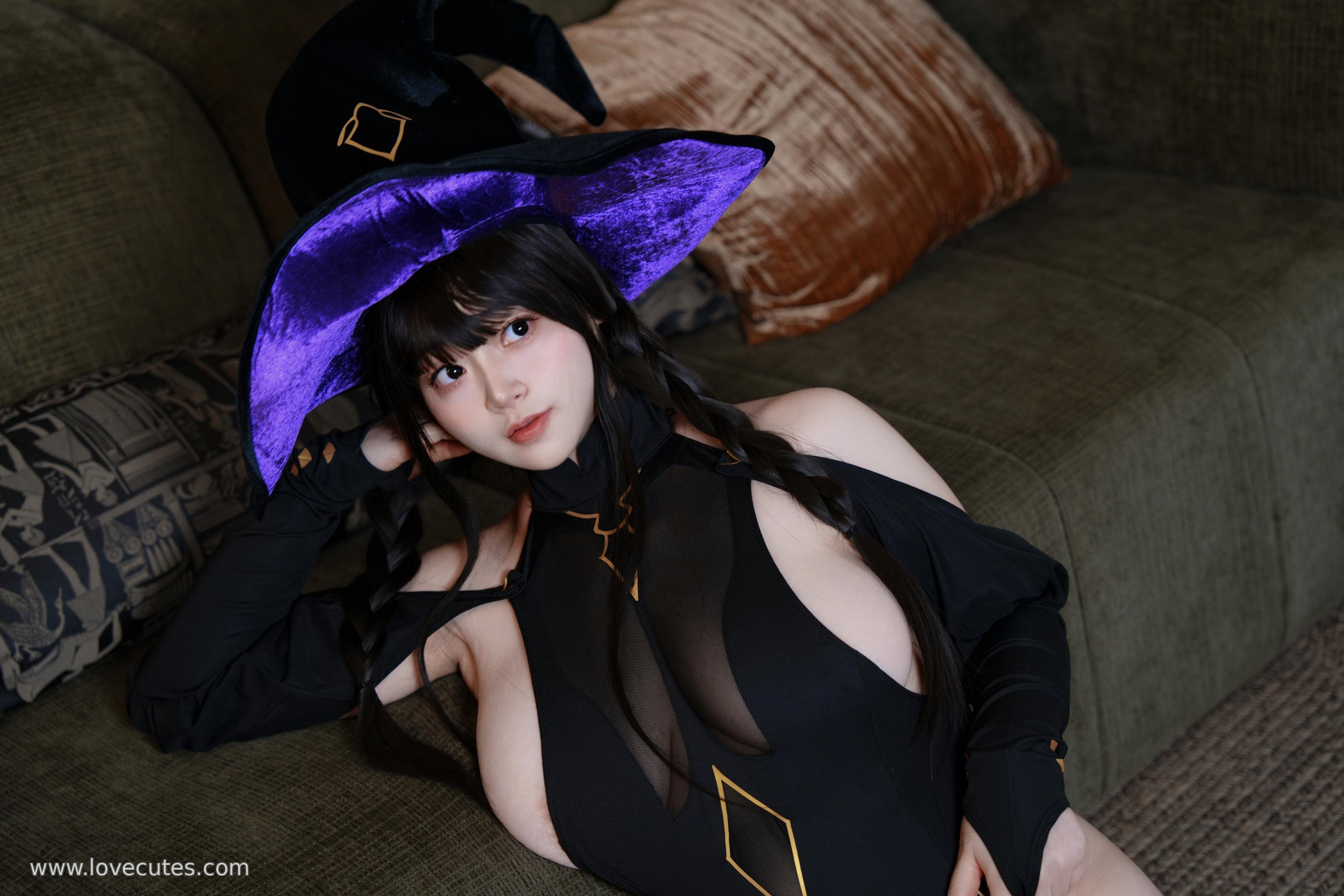 cosplay] 毛毛帽 - Ảnh Chụp Chủ Đề Đêm Của Phù Thủy: Hòa Quyện Giữa Hình Ảnh Phù Thủy Đen Tối Và Không Gian Đêm Tạo Nên Câu Chuyện Thị Giác Huyền Bí Và Cuốn Hút 105P+2V