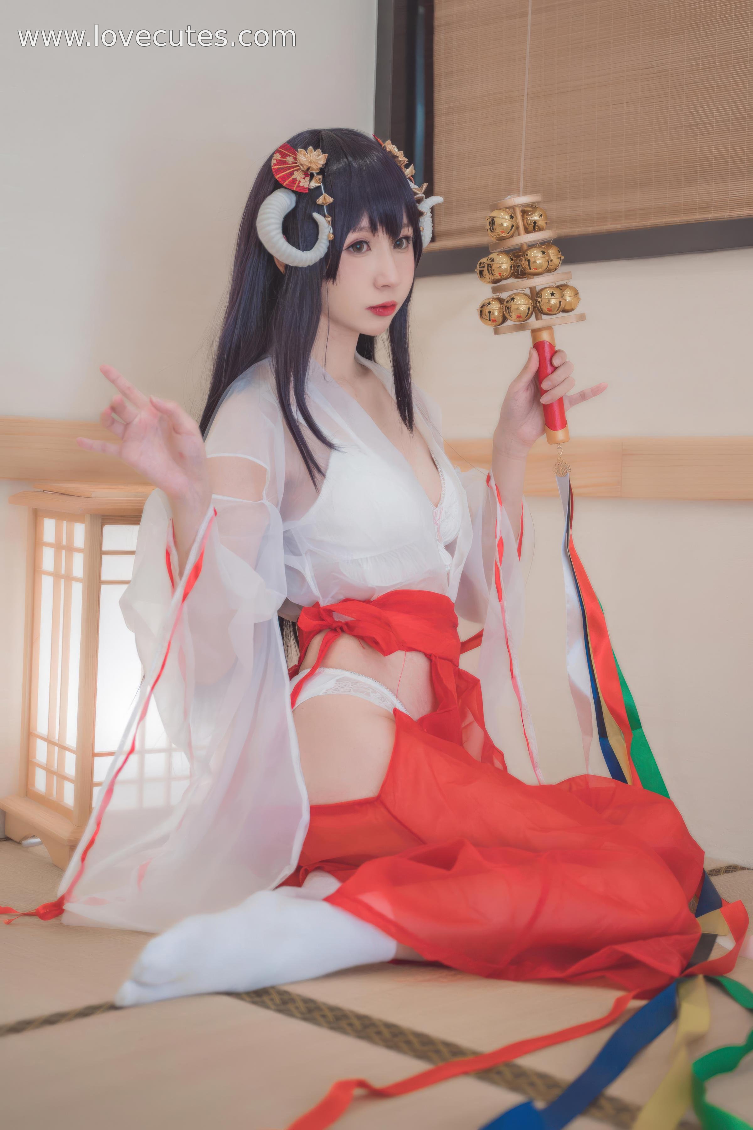Cosplay] Nanka Nishinomiya - Transparent Miko Theme COS: A Blend of Lightweight Miko Attire and Sheer Materials Showcasing a Beautiful and Mysterious Visual Effect in Japanese Shrine Style 30P