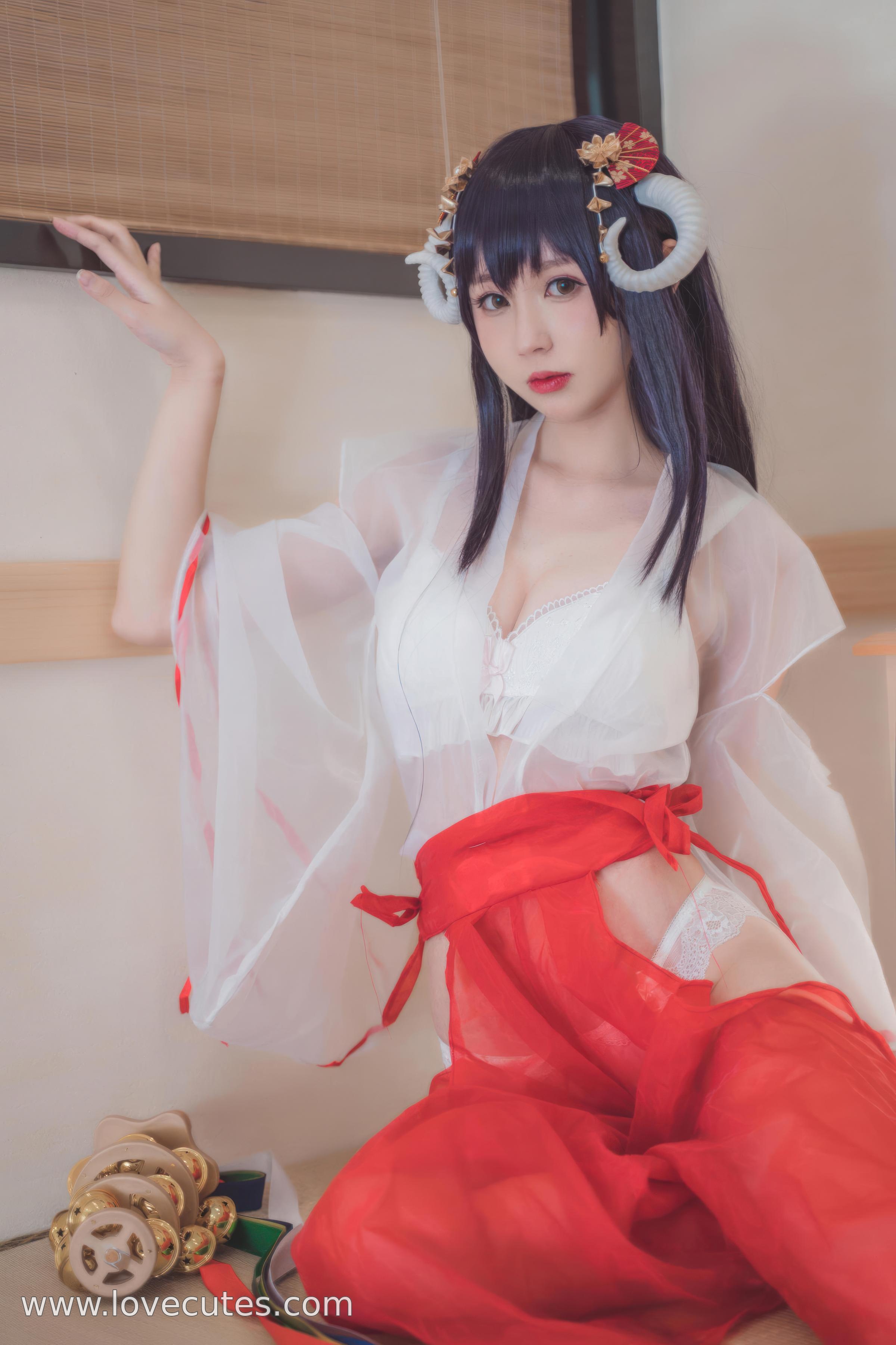 Cosplay] Nanka Nishinomiya - Transparent Miko Theme COS: A Blend of Lightweight Miko Attire and Sheer Materials Showcasing a Beautiful and Mysterious Visual Effect in Japanese Shrine Style 30P