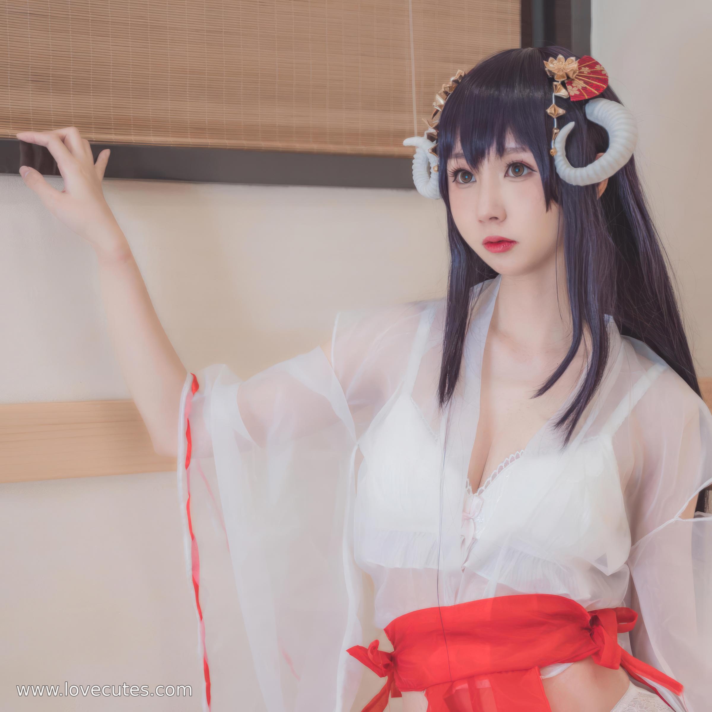 Cosplay] Nanka Nishinomiya - Transparent Miko Theme COS: A Blend of Lightweight Miko Attire and Sheer Materials Showcasing a Beautiful and Mysterious Visual Effect in Japanese Shrine Style 30P