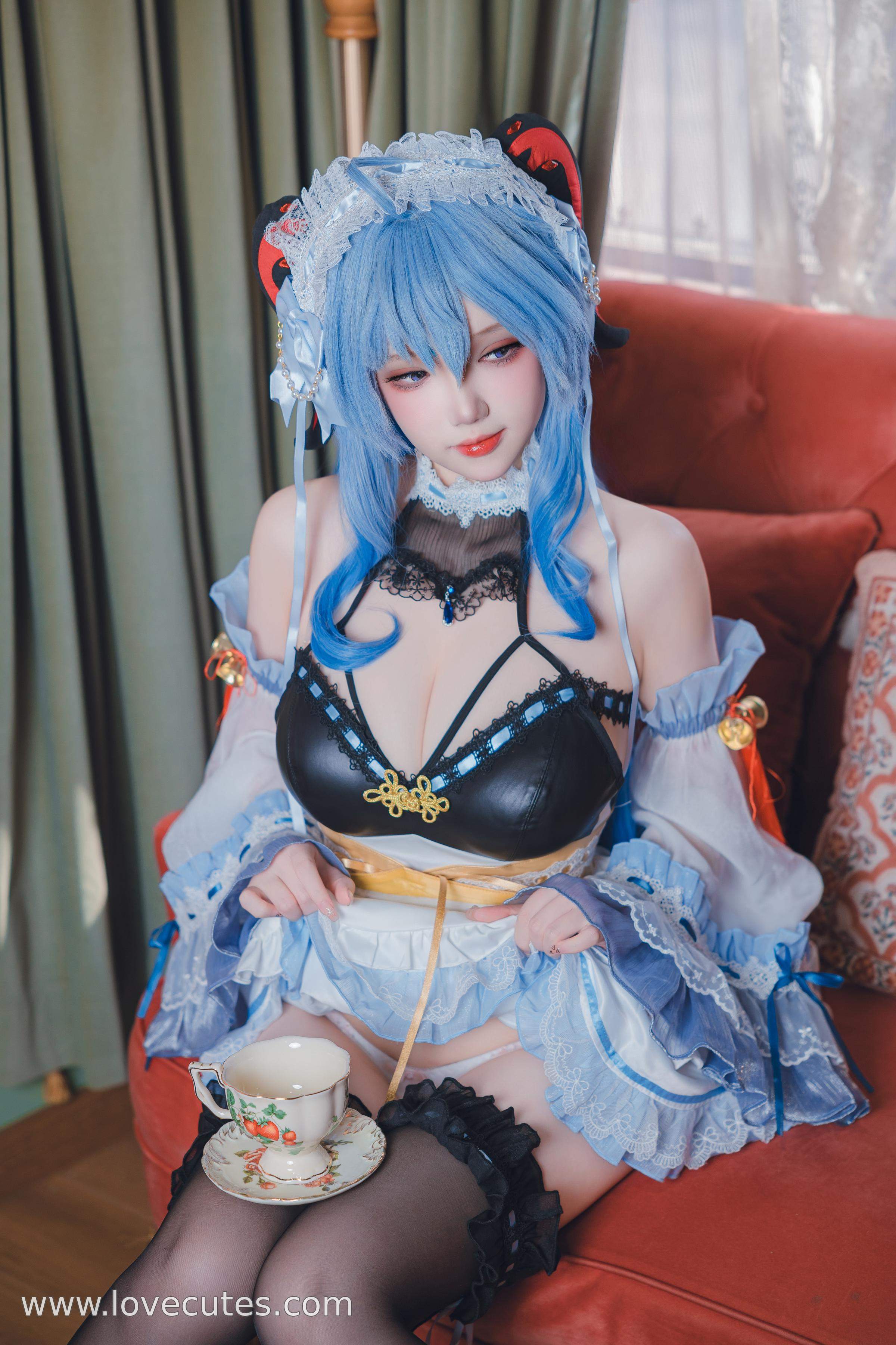 cosplay] 雪晴Astra - 甘雨女僕：黑絲女僕造型的角色還原，溫柔與性感並存的私房風格 31P1V