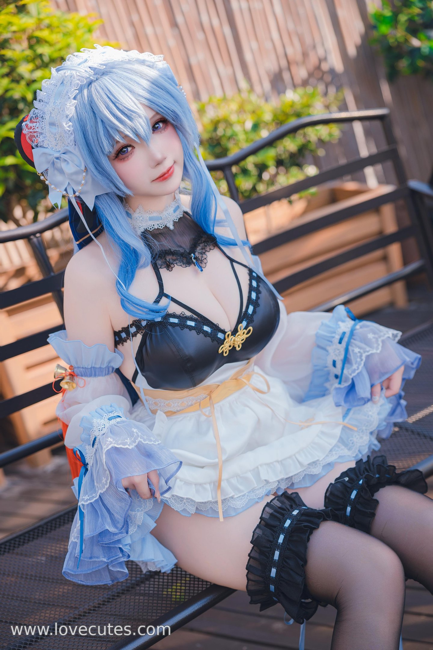costume] Tuyết Tình Astra - Người Hầu Ganyu: Tái Hiện Phong Cách Nữ Hầu Đen, Sự Kết Hợp Giữa Dịu Dàng và Gợi Cảm 31P1V