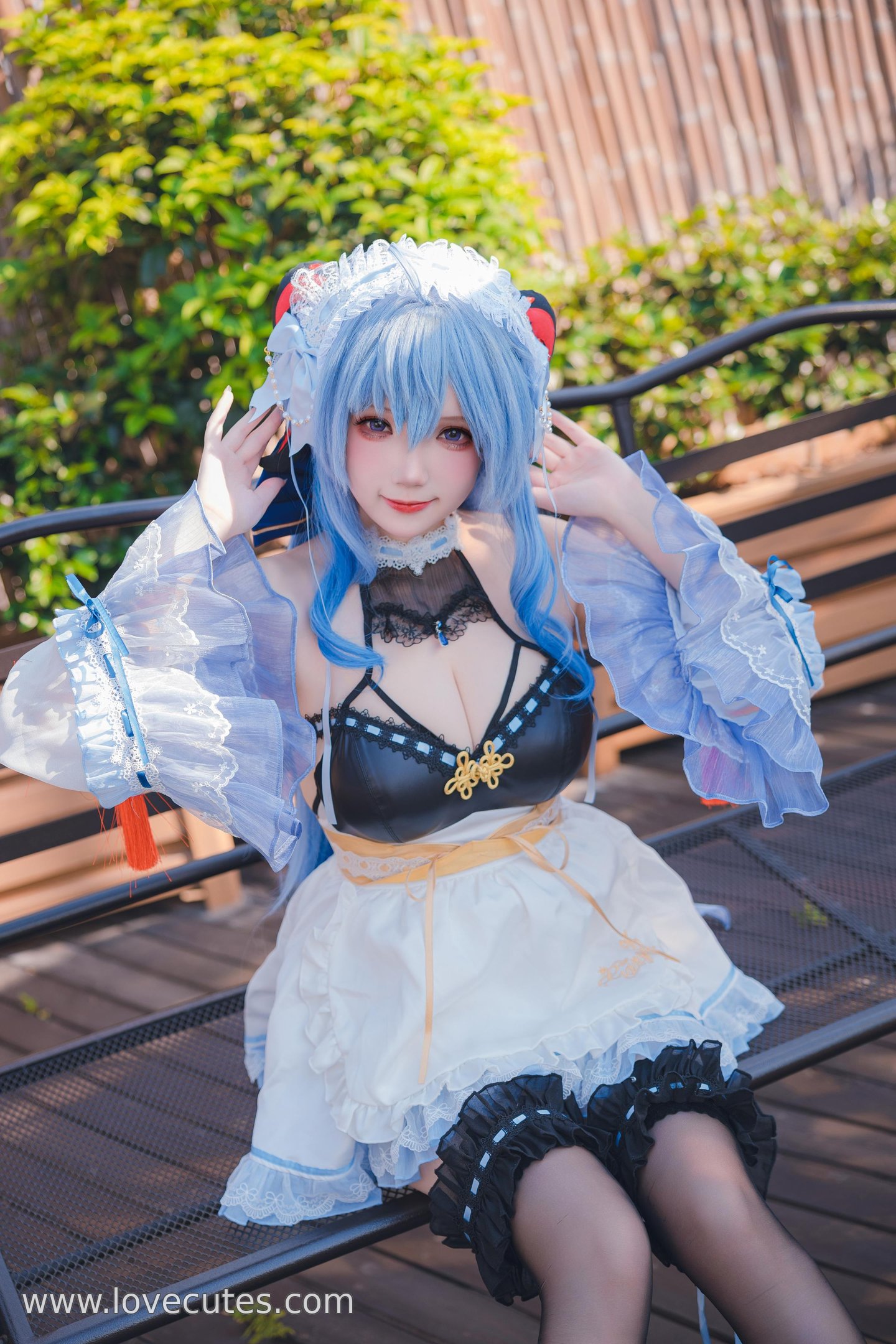 costume] Tuyết Tình Astra - Người Hầu Ganyu: Tái Hiện Phong Cách Nữ Hầu Đen, Sự Kết Hợp Giữa Dịu Dàng và Gợi Cảm 31P1V