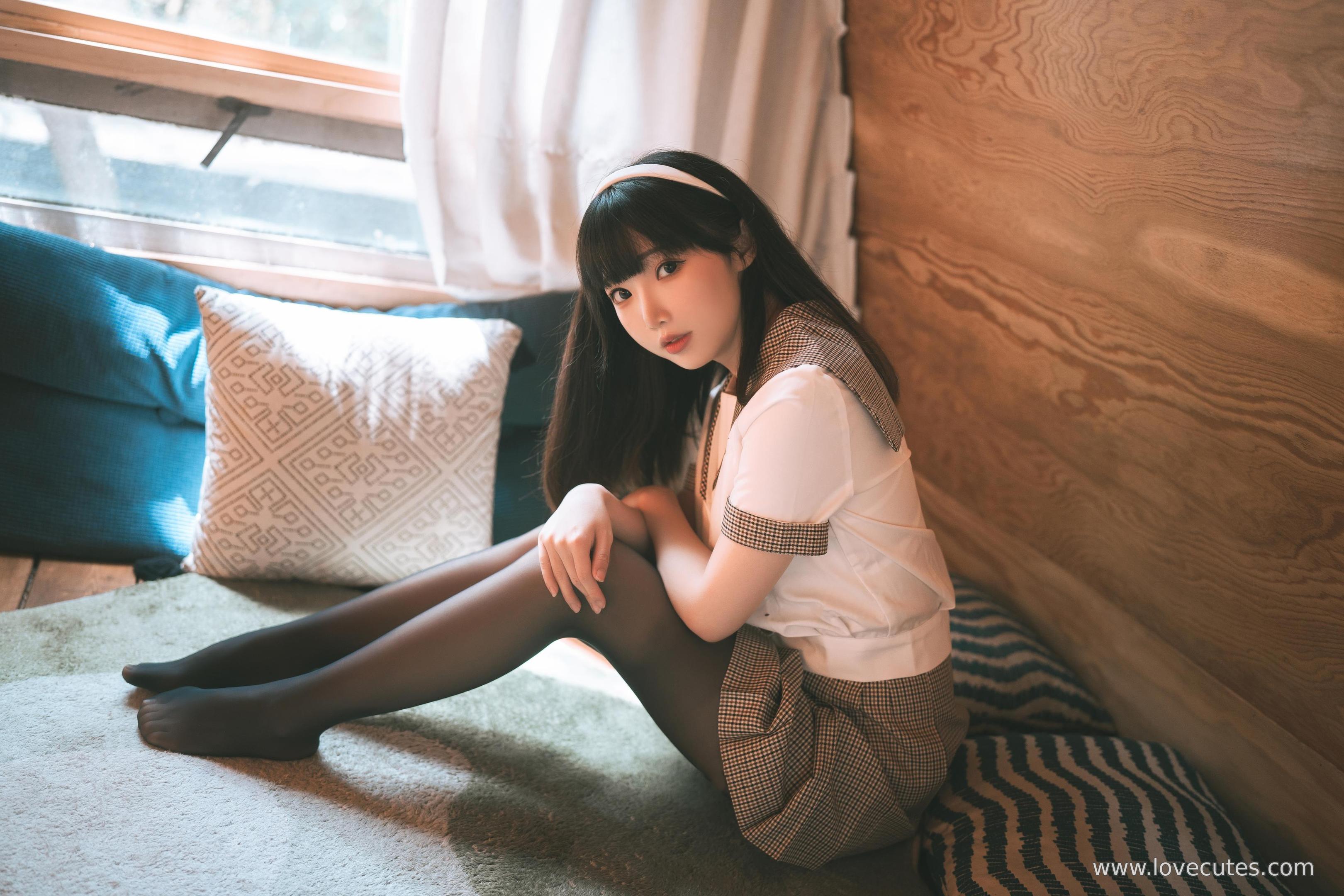 '[คอสเพลย์] 面饼仙儿 - คอสแบล็กสตริงแคมป์ JK: สาว JK เซ็กซี่สุดจริง แบล็กสตริงยูนิฟอร์ม แคมป์กระโปรงขาด โค้งงามเปิดขา ยั่วเย้าไม่มีการแก้ไข 40P'
