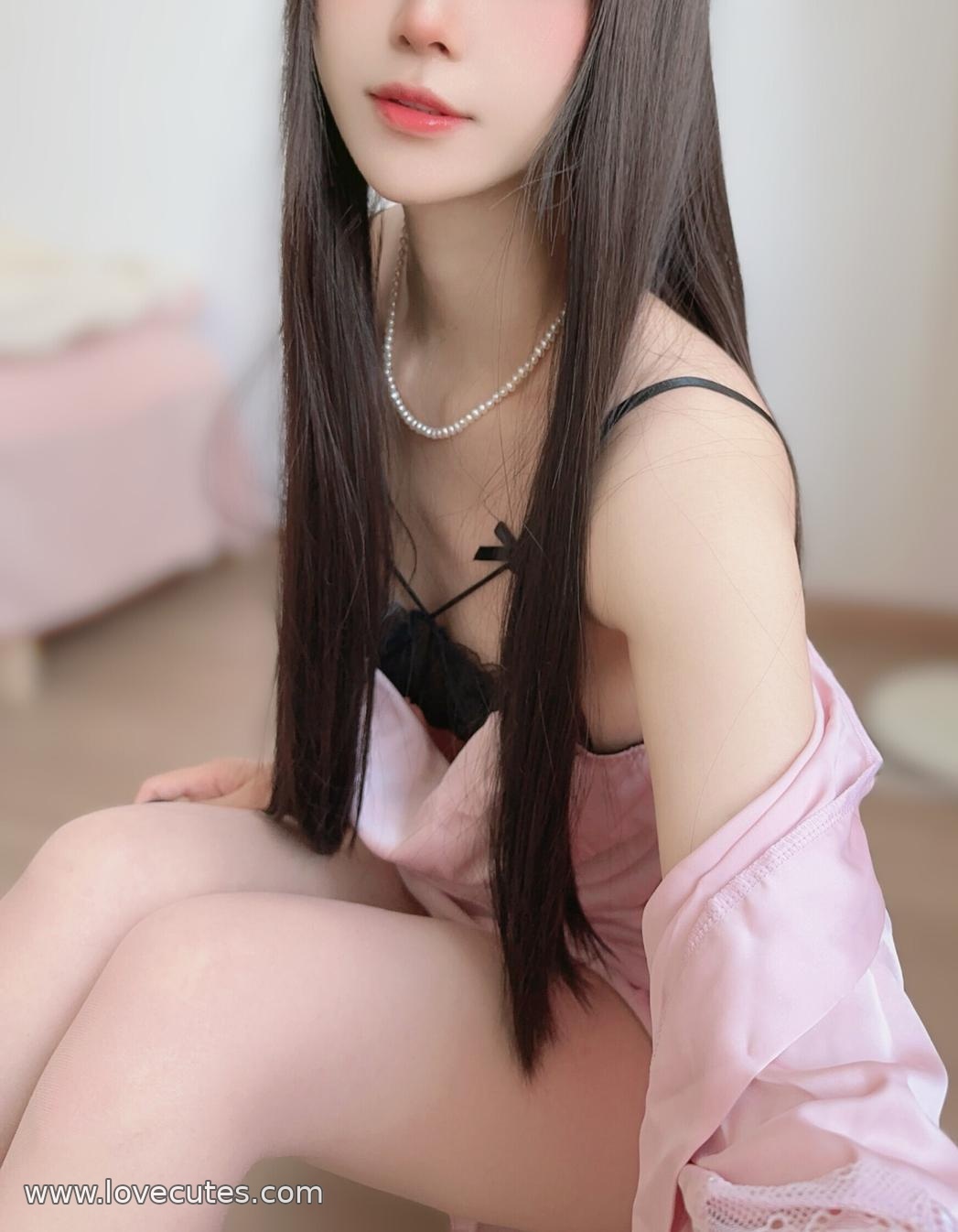 Pudding Magic - Mini Cakes: Realistic Sweet Girls in Sheer Stockings and Sexy Lingerie, Ultimate Leg Close-Ups, No Edits 22P2V