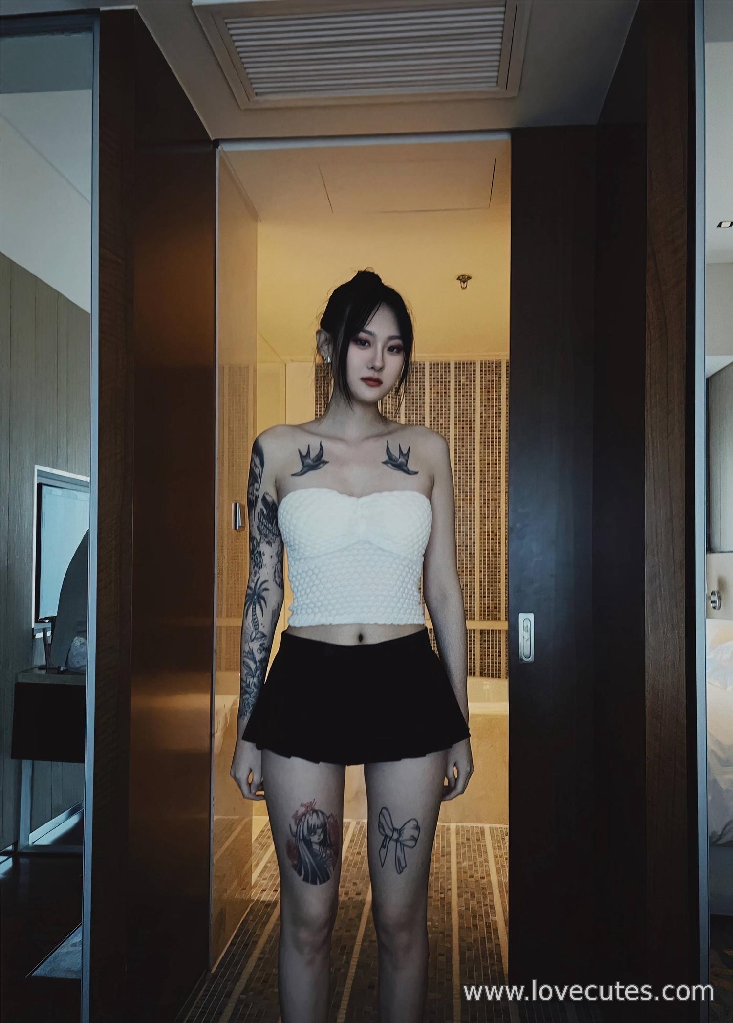Model] LuLu - Youguo Super Goddess Private Collection: A High-Popularity Model's Themed Presentation Balancing Atmosphere and Body Lines 147P1V