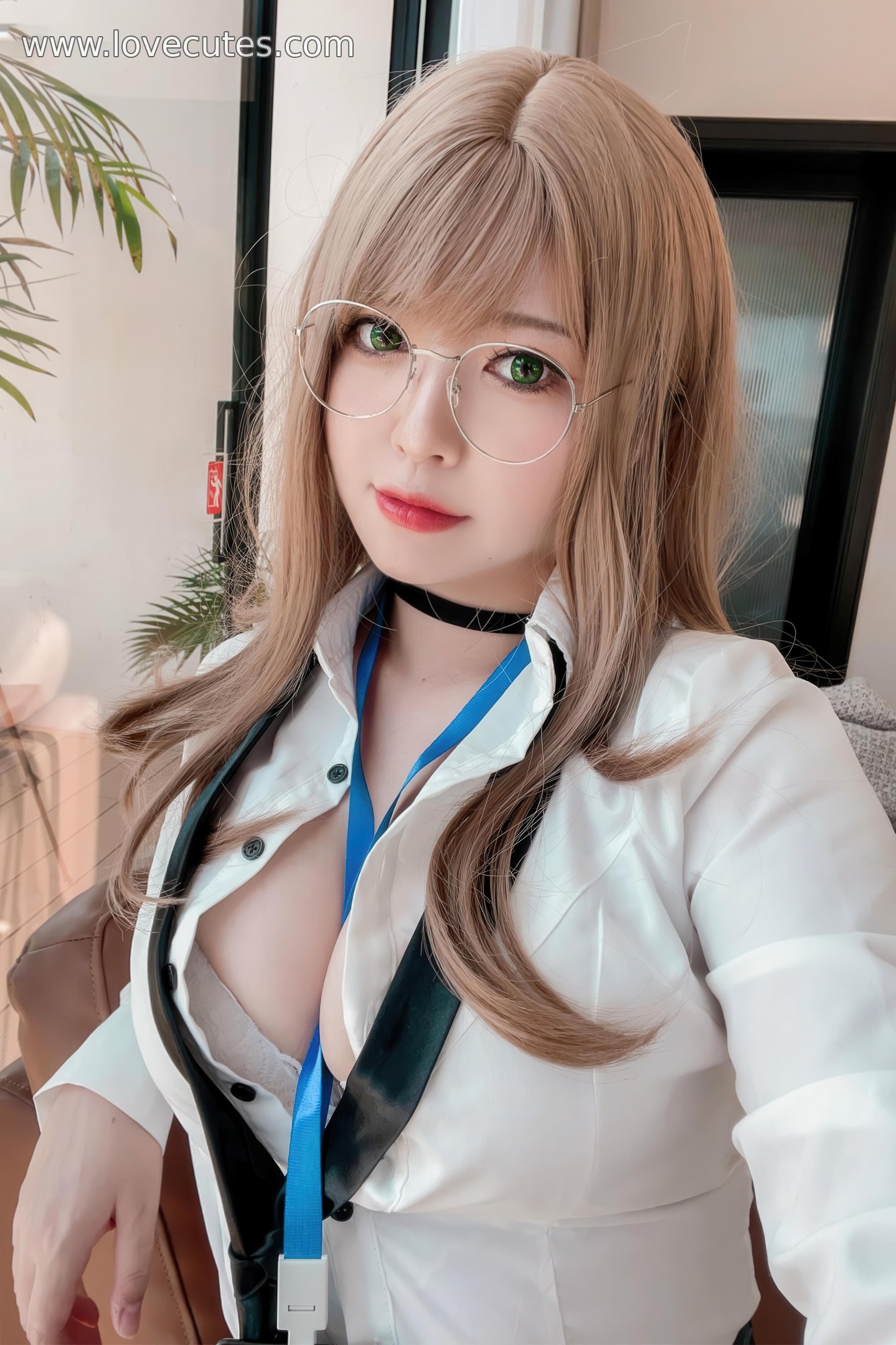 Ban Ban Zi NIKKE Emma Secretary Cosplay 76P
