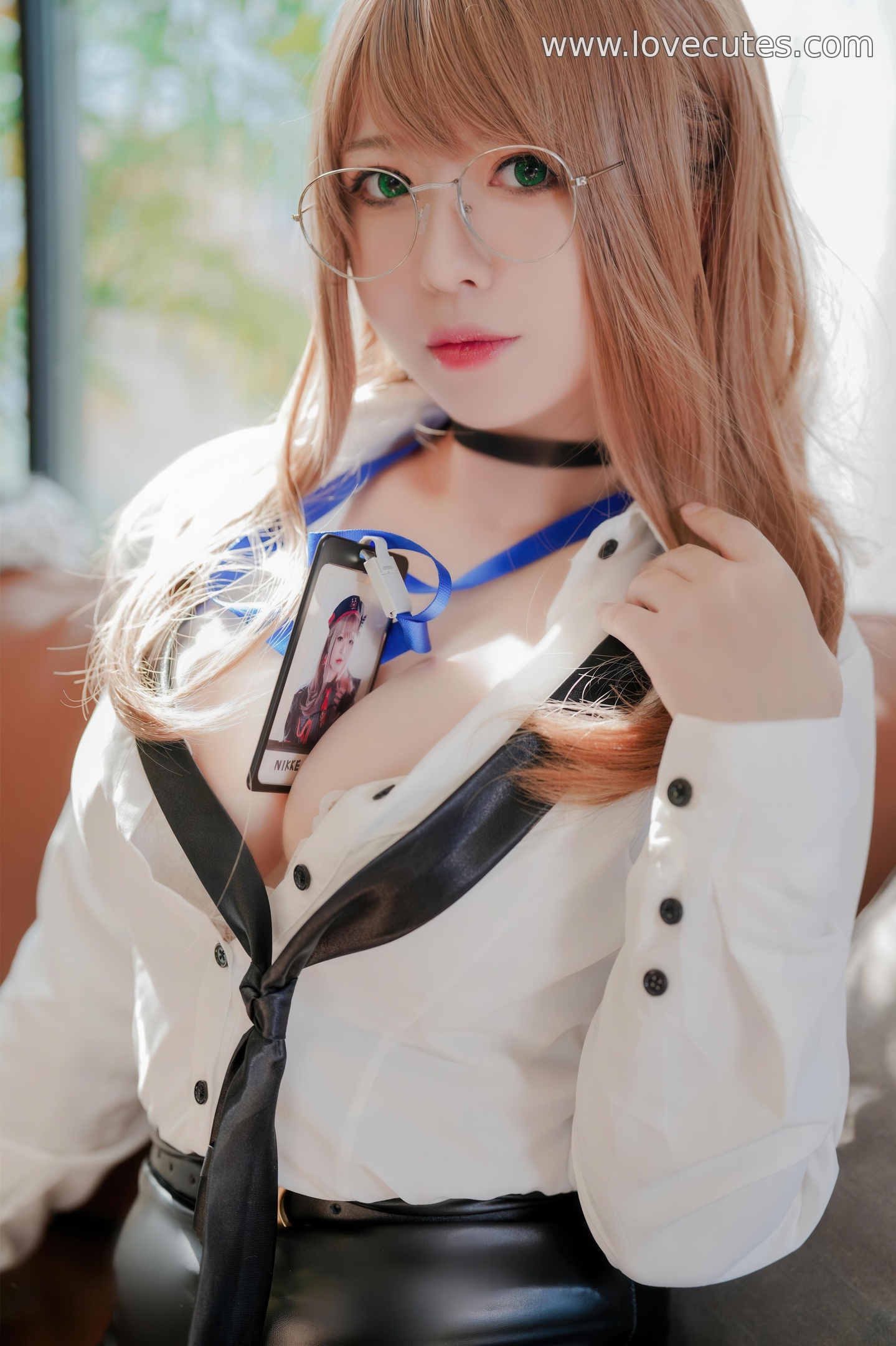 Ban Ban Zi NIKKE Emma Secretary Cosplay 76P