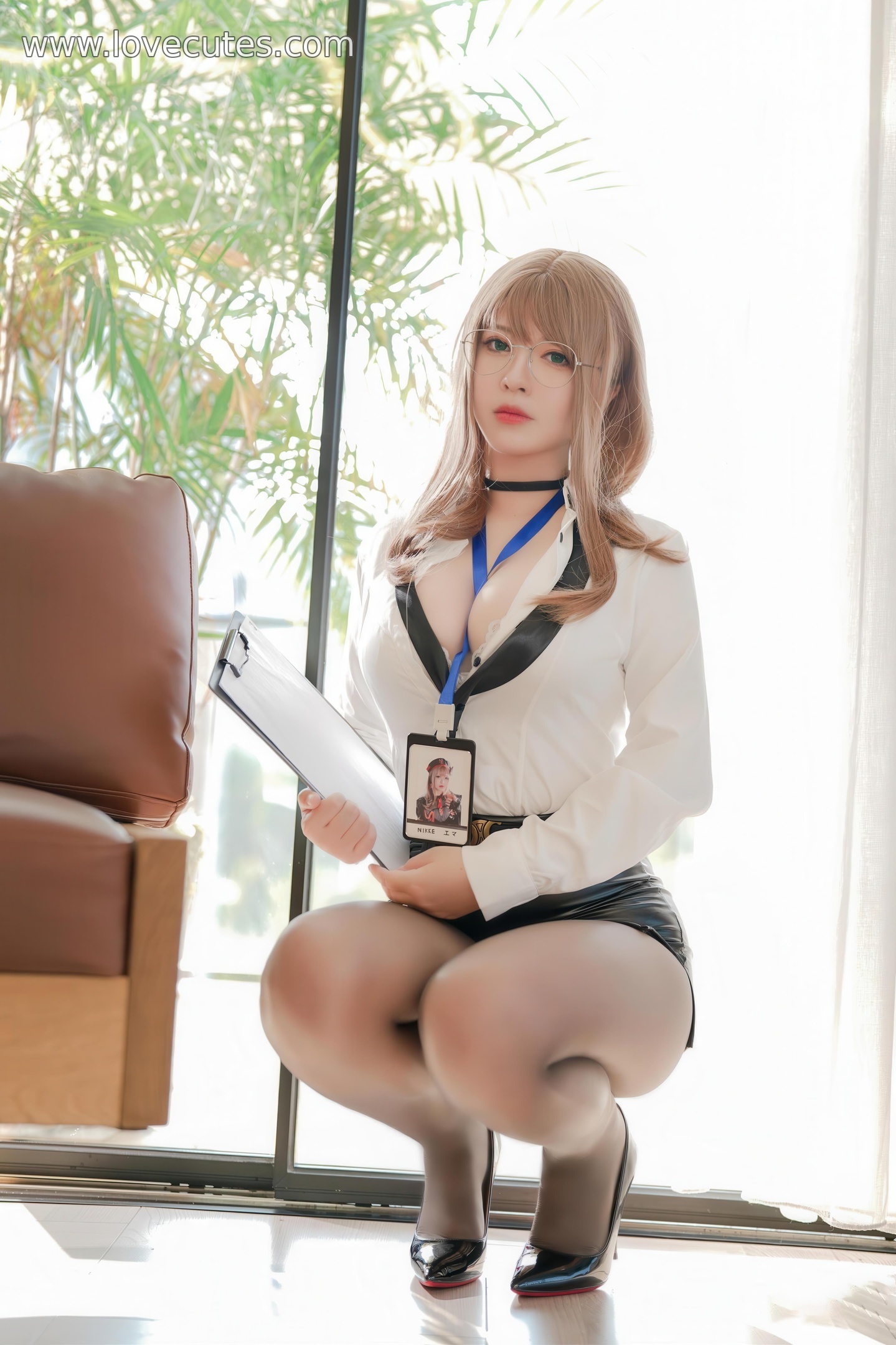 半半子 NIKKE エマ秘書 コスプレ 76P