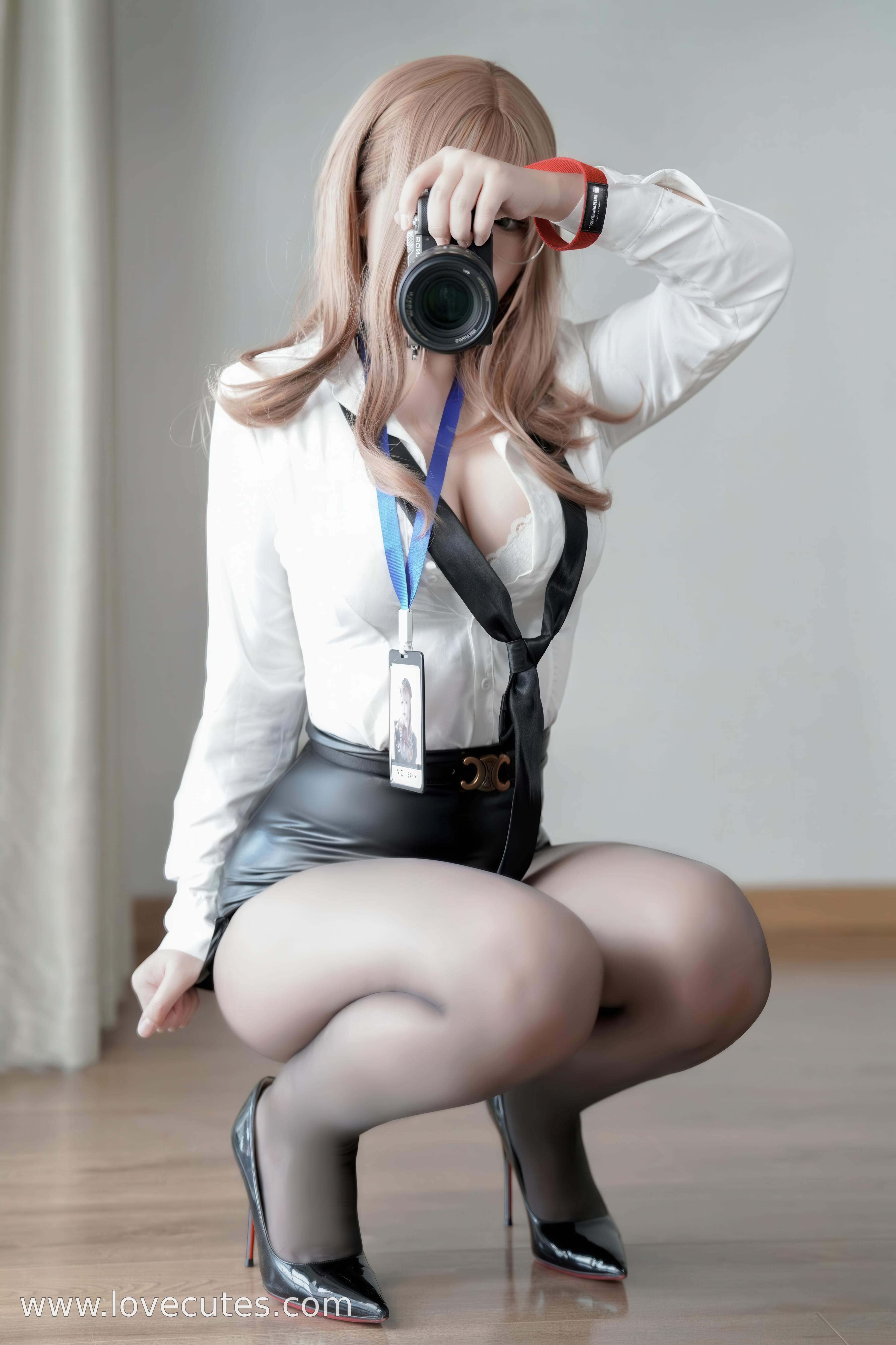 半半子 NIKKE エマ秘書 コスプレ 76P