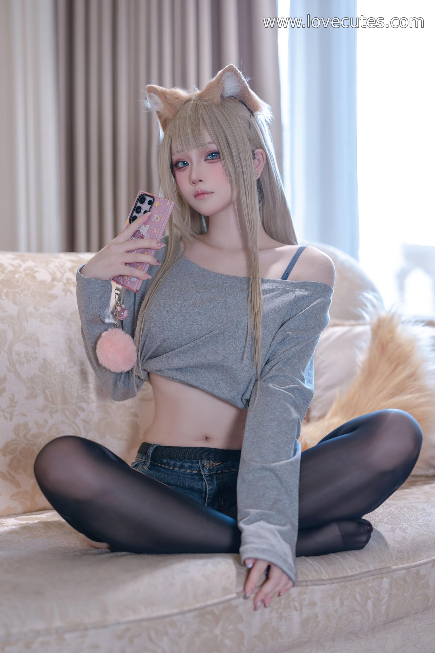 Cosplay] Yuy Fish - T1: Daily Style Girl in Black Stockings and Denim Shorts, Clean and Sharp Shots, Sweet and Cool Contrast, 54P
