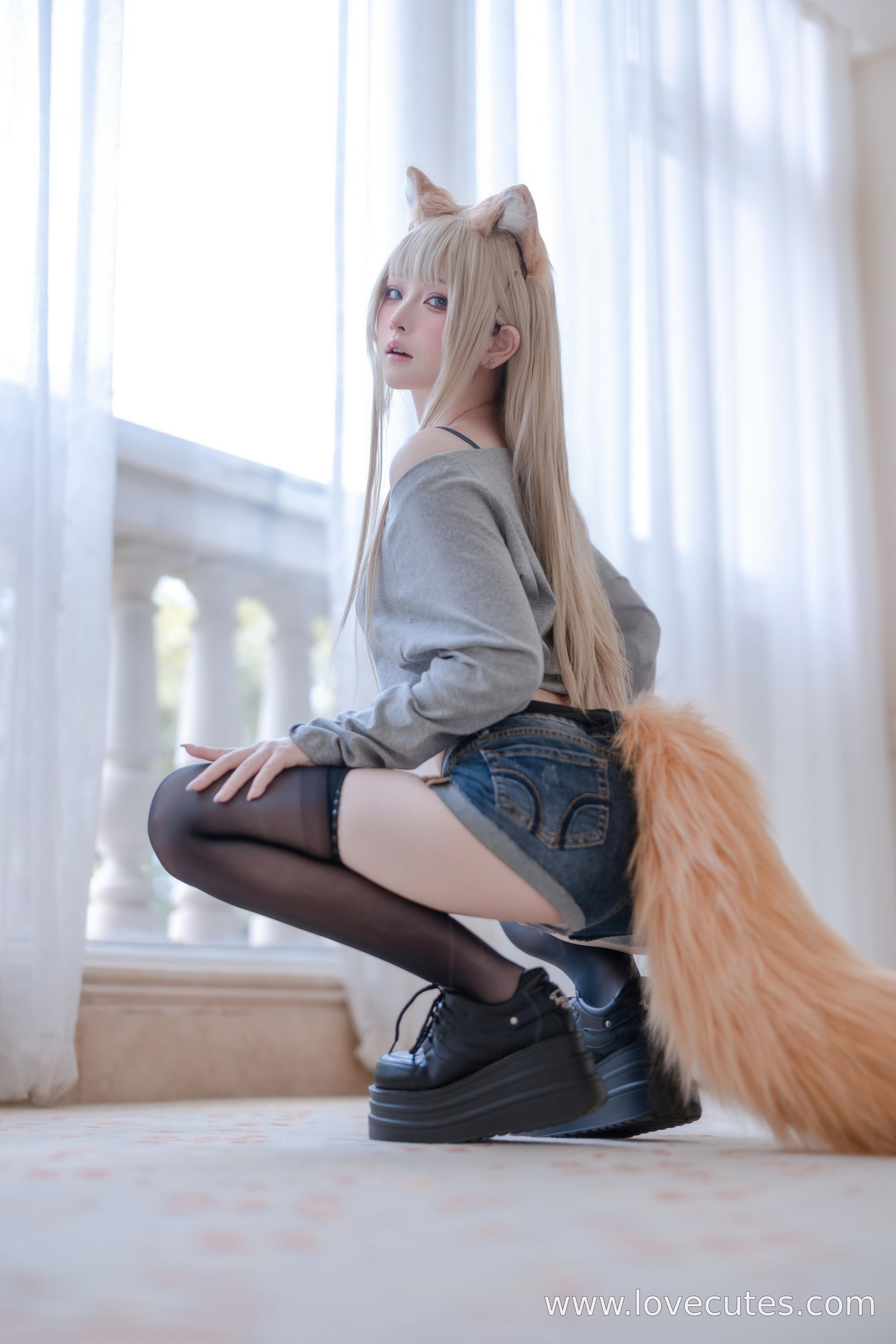 [cosplay] 屿鱼 - T1：黑丝配牛仔短裤的日常系少女风 镜头干净利落 甜酷反差感 54P