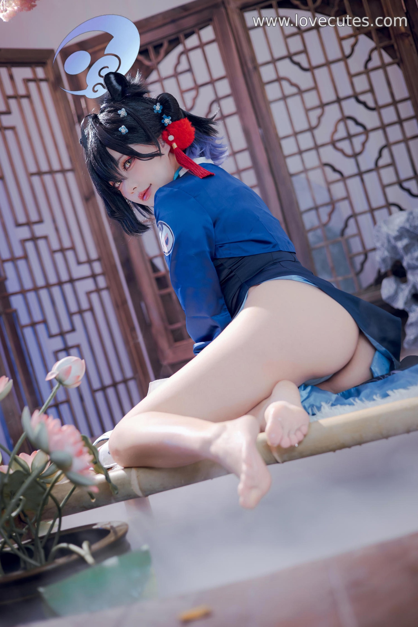 Cosplay] Is It a Bear Cub? - Tsukihara Kaguya: Traditional Qipao + Ancient Costume Vibe, Alluring Gaze and Poses, Impeccable Details, 55P