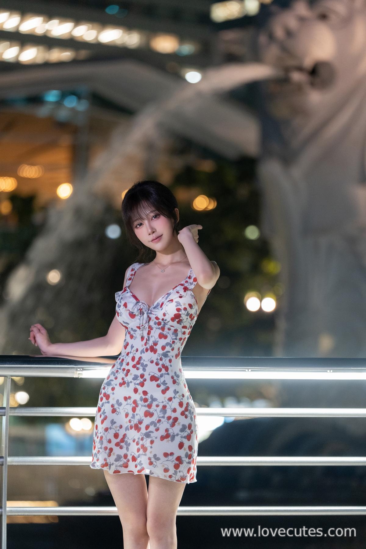 Model] Shui Miao Aqua - Singapore Night Shoot: Captivating Cityscapes with Neon Lights & Street Vibes, Clean & Engaging Shots, 12P