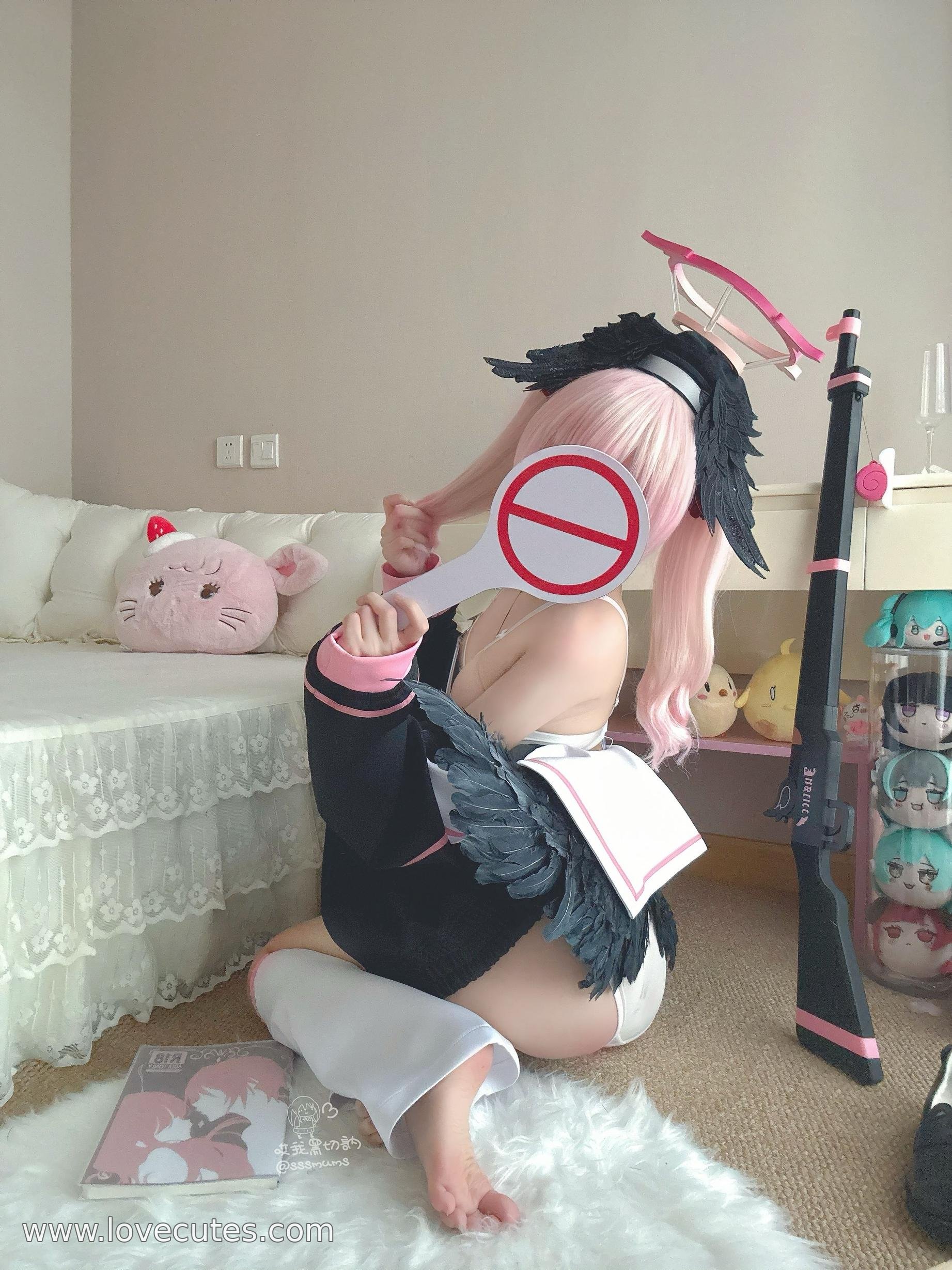 Cosplay] Aih, I'm Black Cut - Xia Jiang Xiaochun: Recreating the Uniform Style of Blue Archive Characters in a Campus JK Aesthetic, Highlighting Character Atmosphere and Expressions, Includes 46P3V