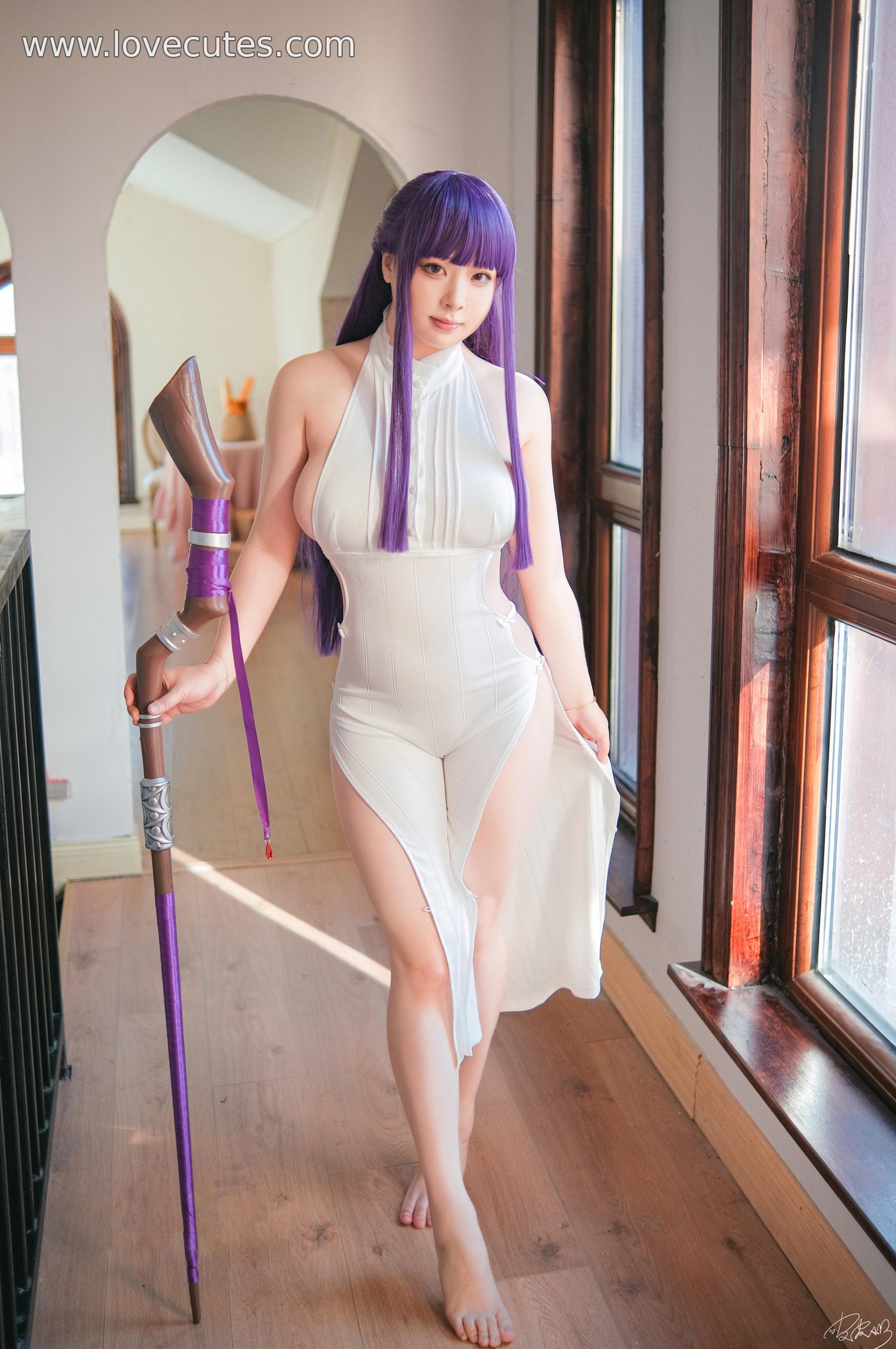 costume play] 皮皮奶 - 菲倫：葬送的芙莉蓮中菲倫角色造型還原 法師服裝與沉靜氣質呈現 簡潔場景突出角色神態與氛圍表現 62P