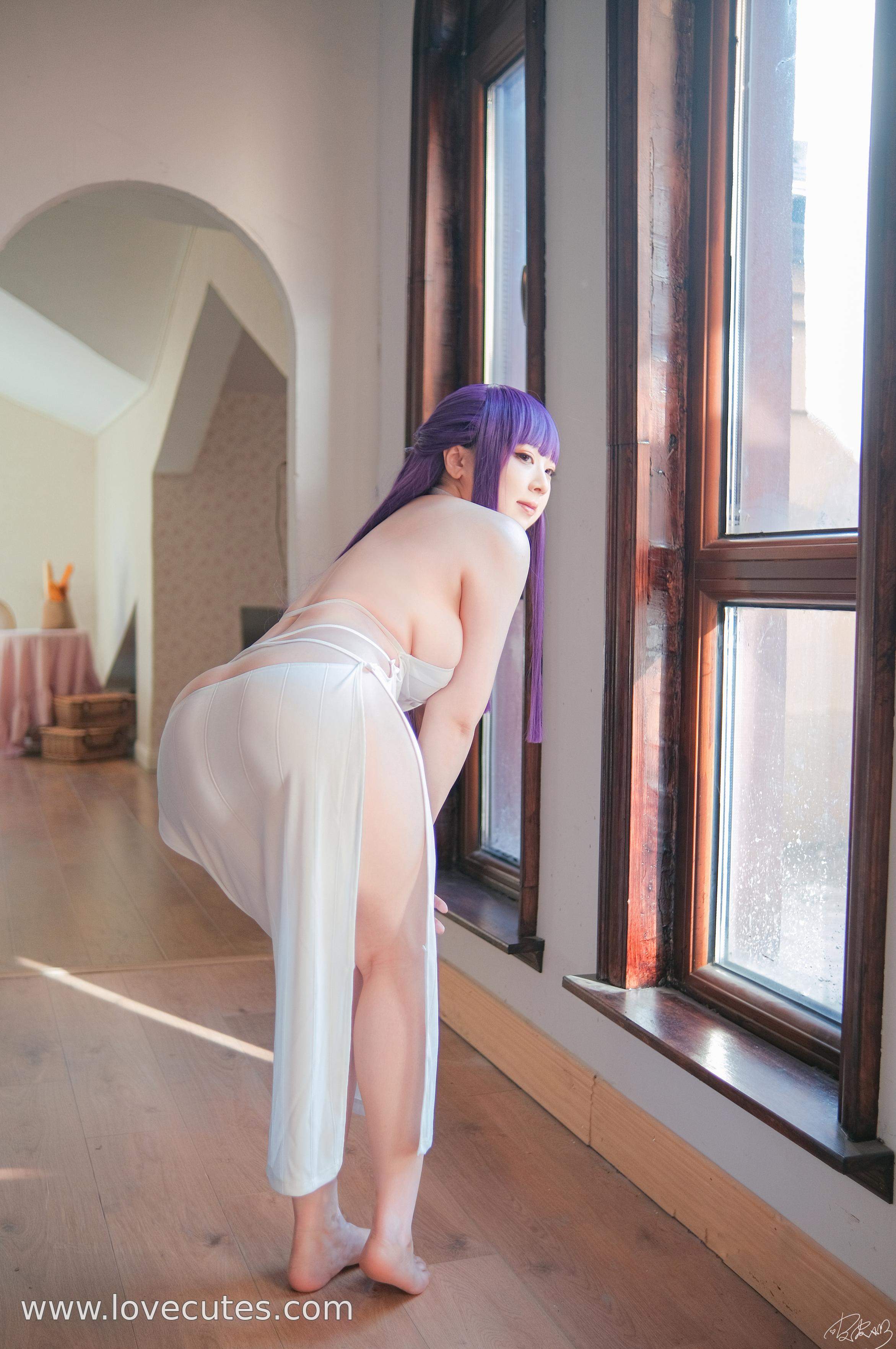 costume play] 皮皮奶 - 菲倫：葬送的芙莉蓮中菲倫角色造型還原 法師服裝與沉靜氣質呈現 簡潔場景突出角色神態與氛圍表現 62P