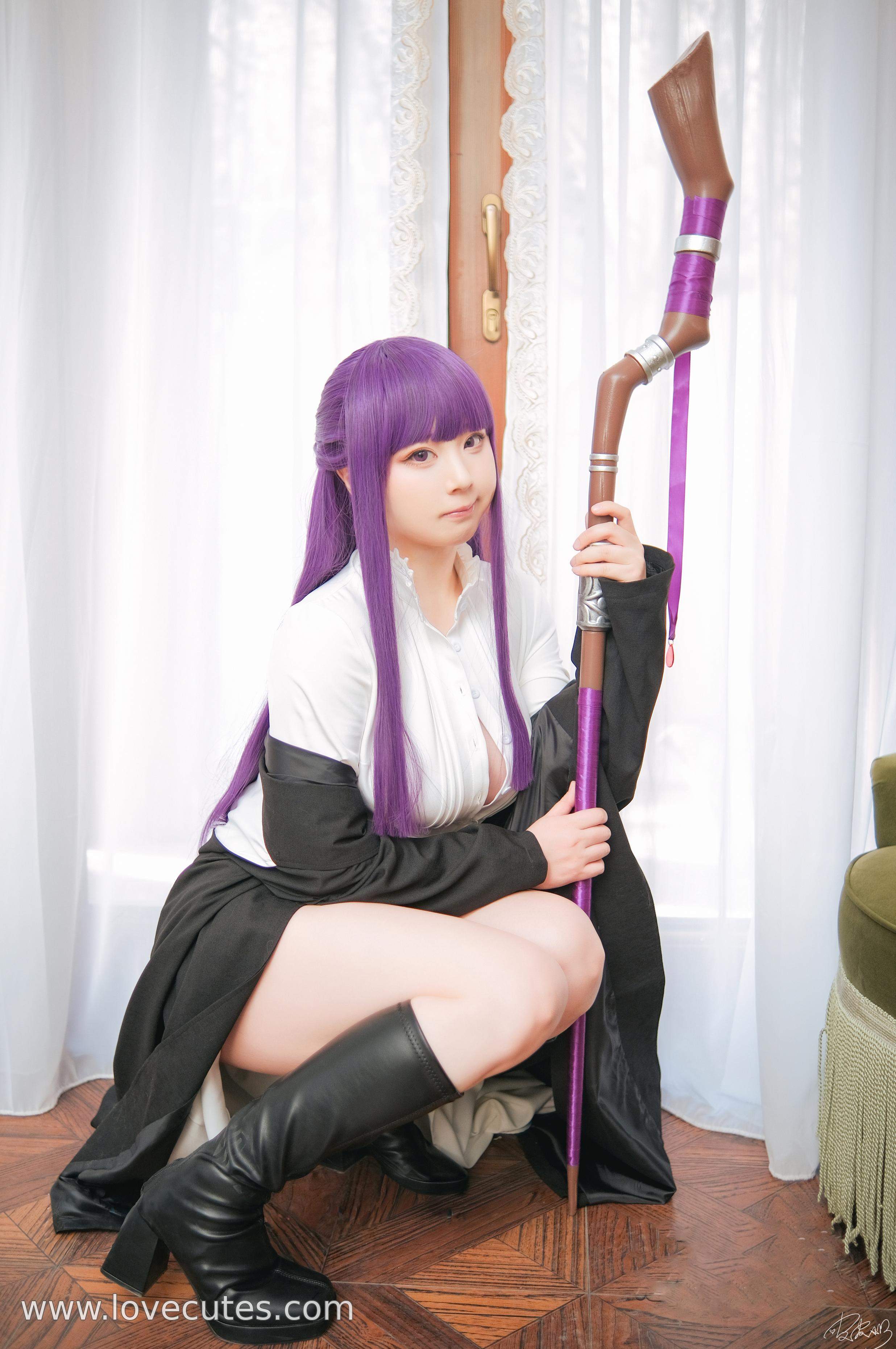 Cosplay] Pipi Nai - Filen: Reviving the Character of Filen from the Buried Frelian with Mage Costume and Serene Aura, Featuring 62 Pages of Character Expressions and Atmosphere