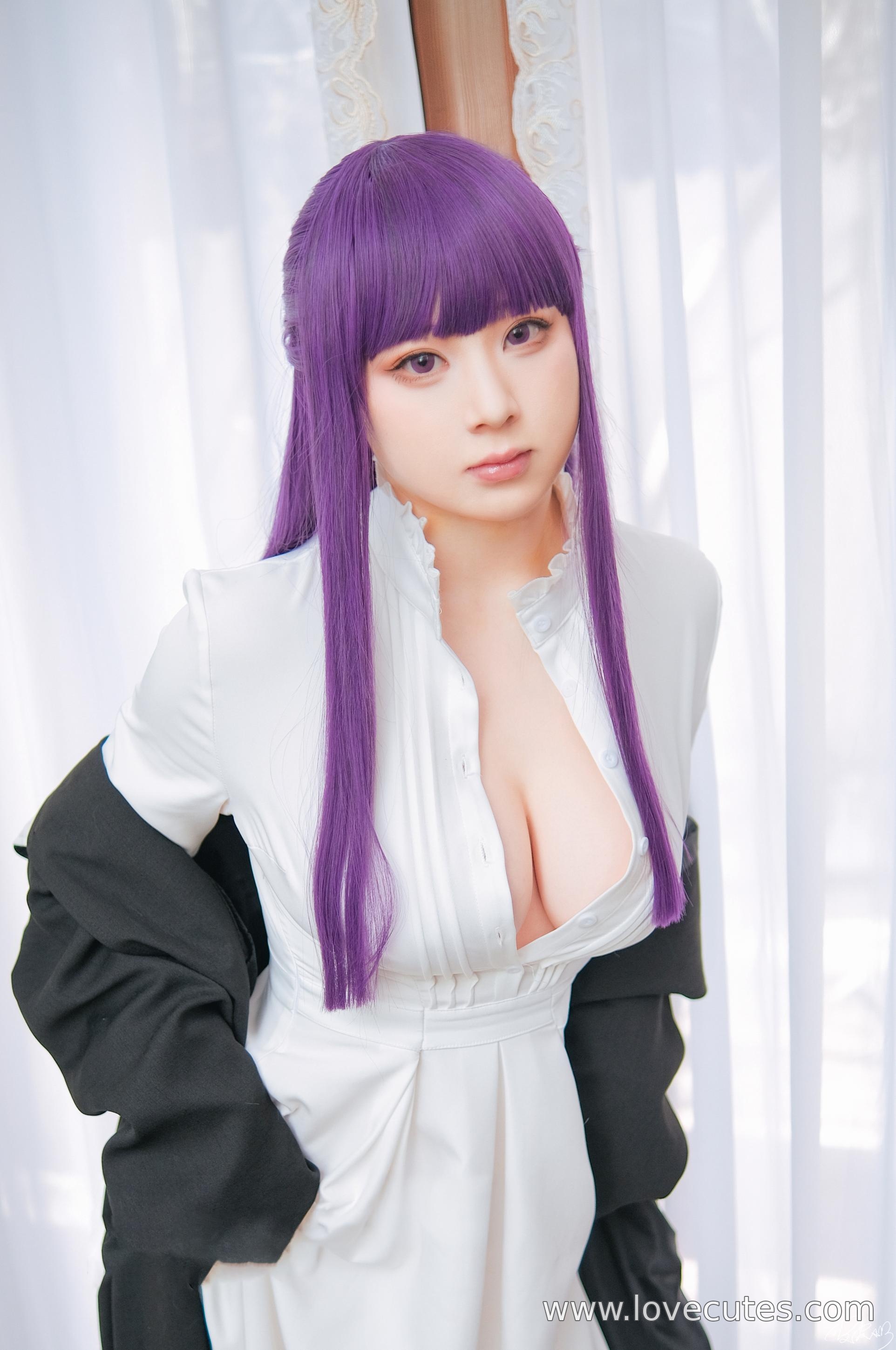 Cosplay] Pipi Nai - Filen: Reviving the Character of Filen from the Buried Frelian with Mage Costume and Serene Aura, Featuring 62 Pages of Character Expressions and Atmosphere