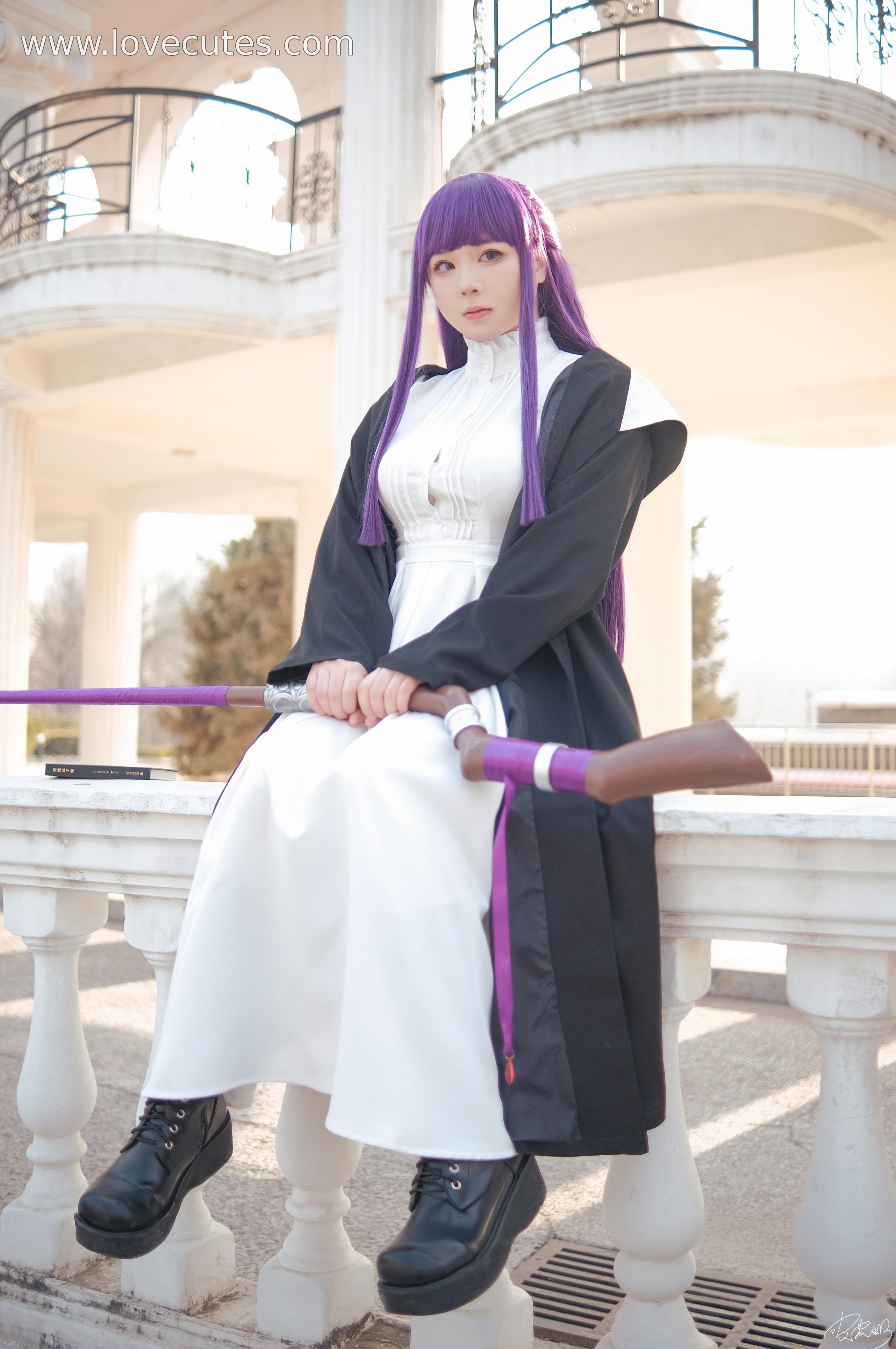 Cosplay] Pipi Nai - Filen: Reviving the Character of Filen from the Buried Frelian with Mage Costume and Serene Aura, Featuring 62 Pages of Character Expressions and Atmosphere