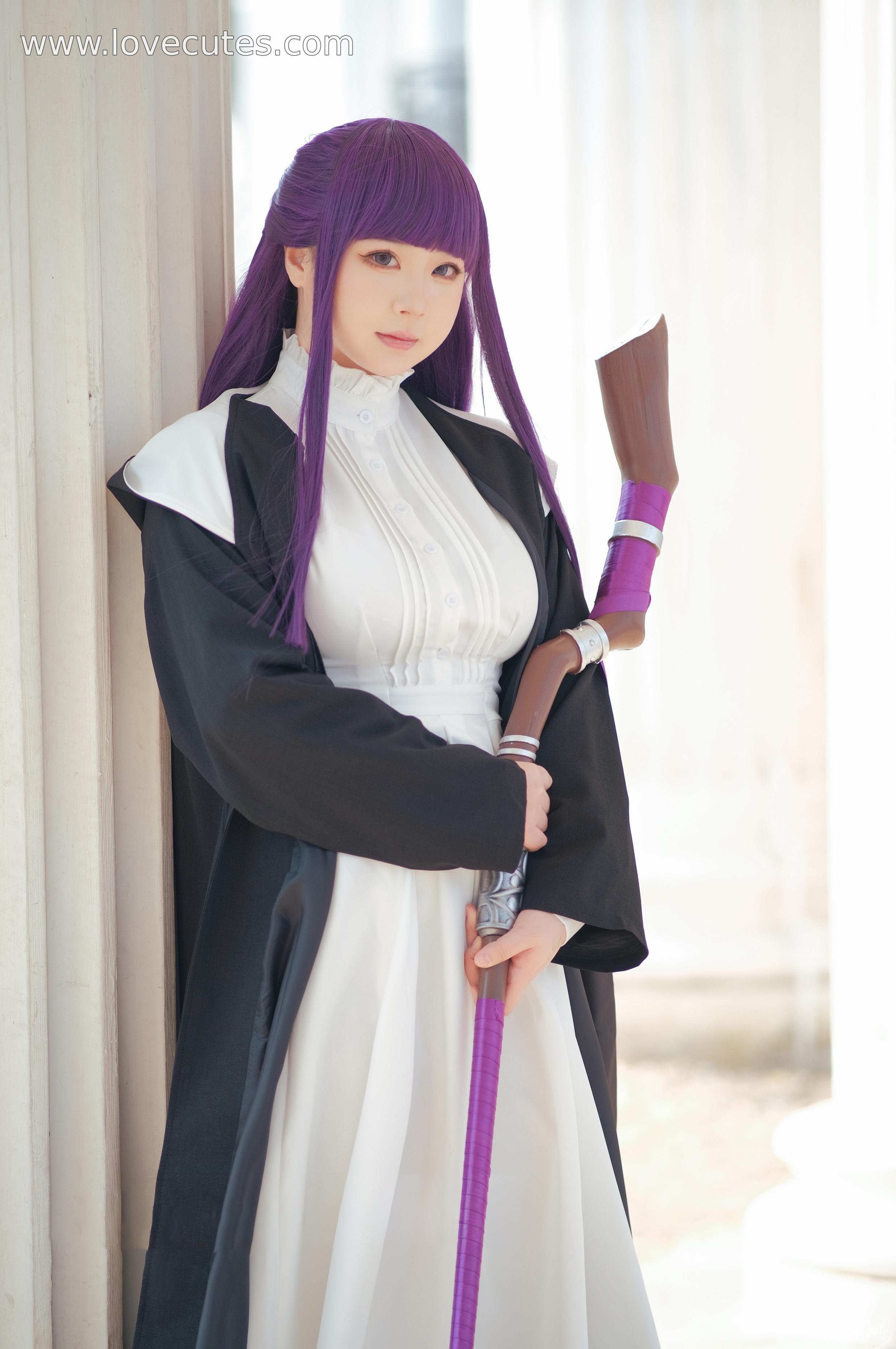 Cosplay] Pipi Nai - Filen: Reviving the Character of Filen from the Buried Frelian with Mage Costume and Serene Aura, Featuring 62 Pages of Character Expressions and Atmosphere