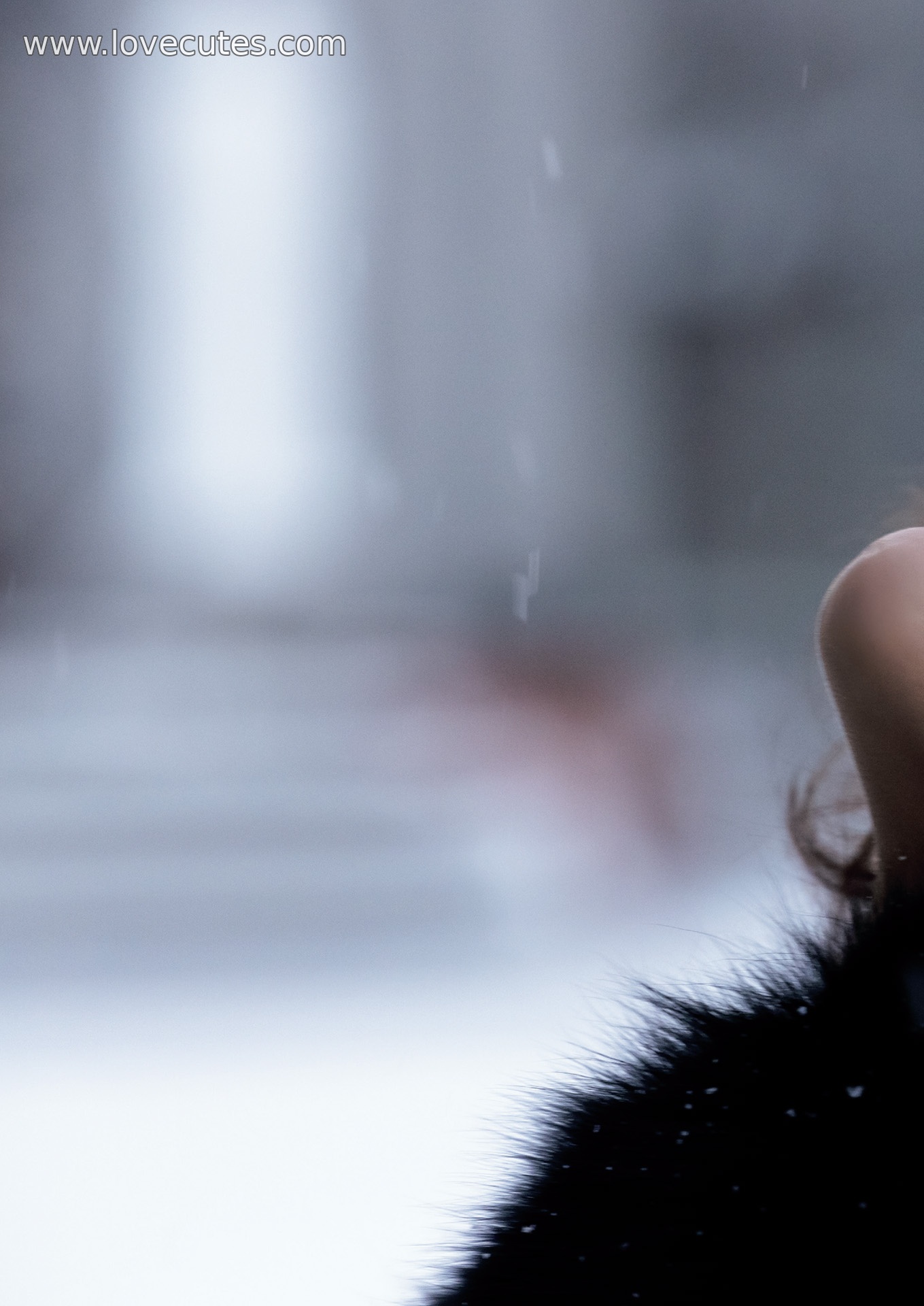 Model] Tsukasa Aoi - Complete Photo Collection: A 200-Page Compilation of Soft and Fresh Personal Images Blending Natural Light Portraits with Lifelike Scenes