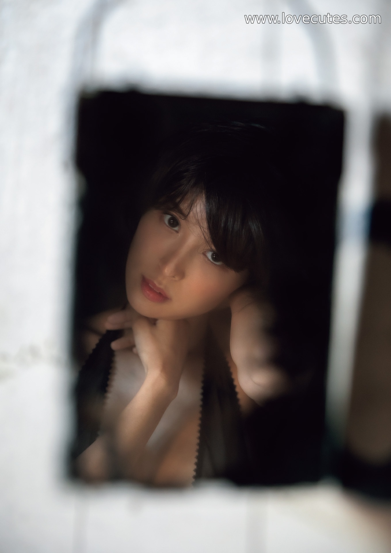 モデル] 葵つかさ - 完全版写真集：自然光の中で柔らかく清新な魅力を表現した200ページの個人作品集