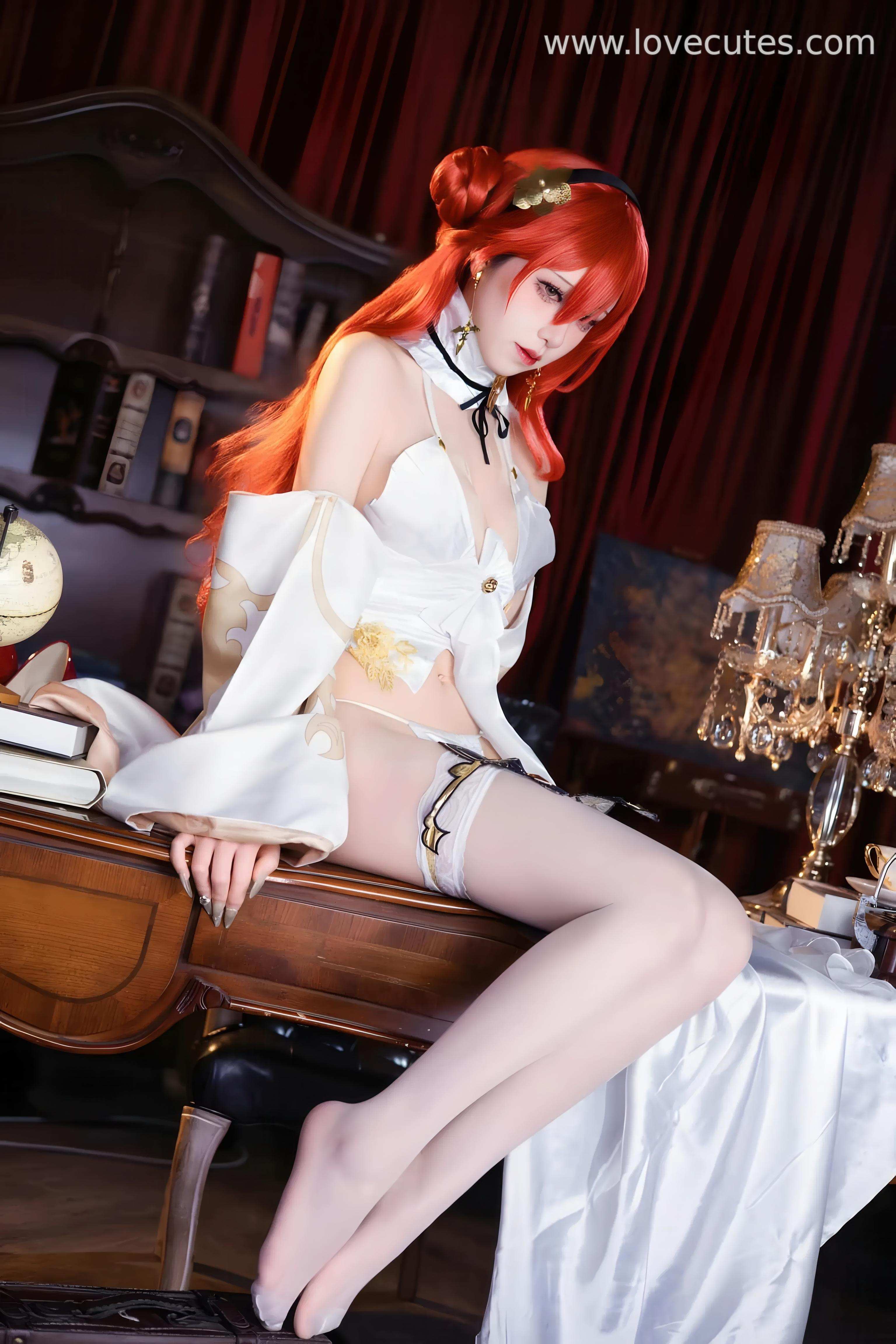 '[cosplay] 双木扶苏 - 崩坏·星穹铁道姬子: Tái hiện nhân vật姬子 với trang phục khoa học viễn tưởng và khí chất điềm tĩnh, bối cảnh đơn giản làm nổi bật biểu cảm và không khí 30P'