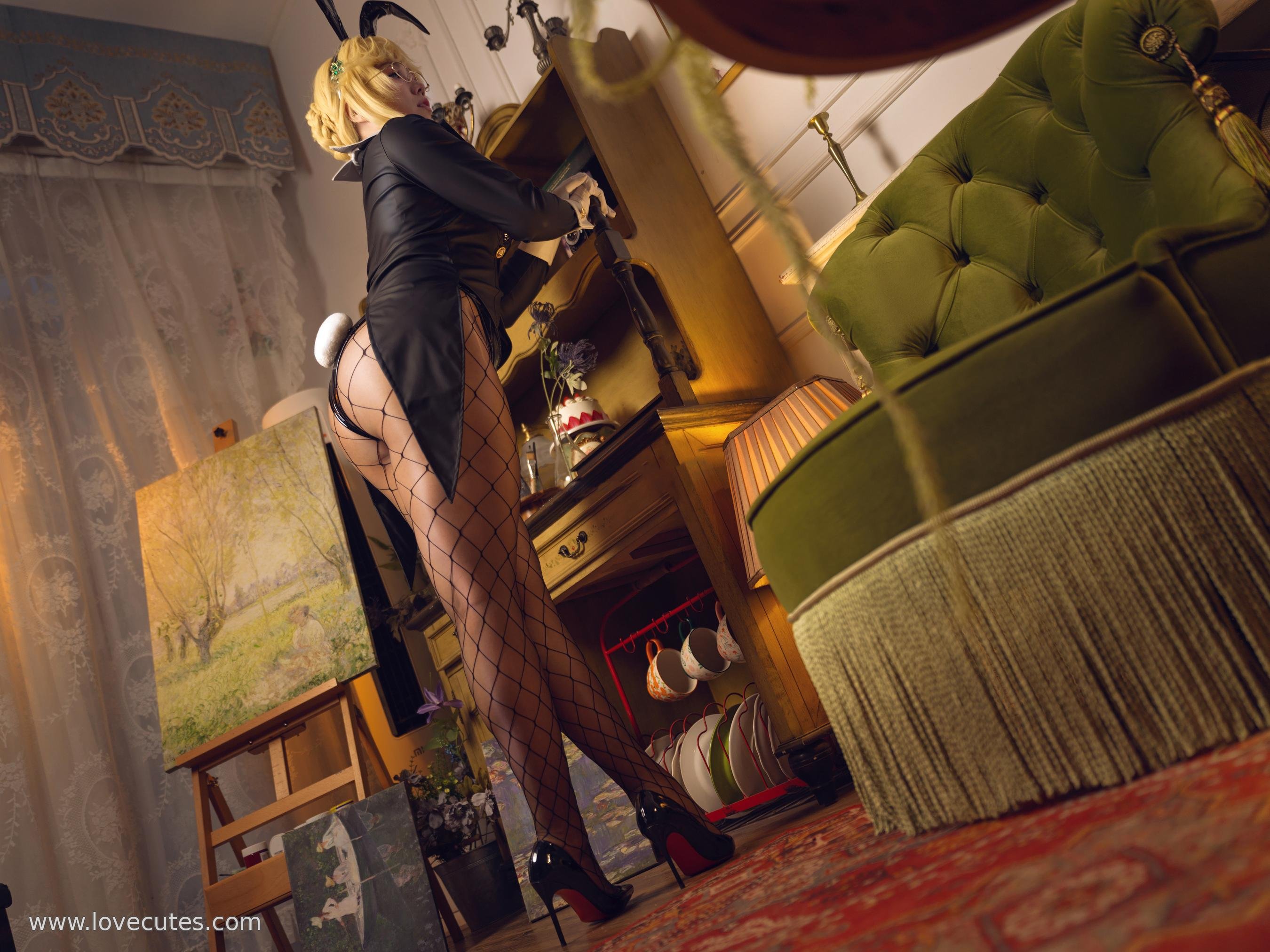 cosplay] 麻花醬 - 勝利女神：妮姬·愛德兔女郎：遊戲角色愛德兔女郎造型還原，未來科幻風格與角色氣質結合，場景與光影突顯人物線條與氛圍表現