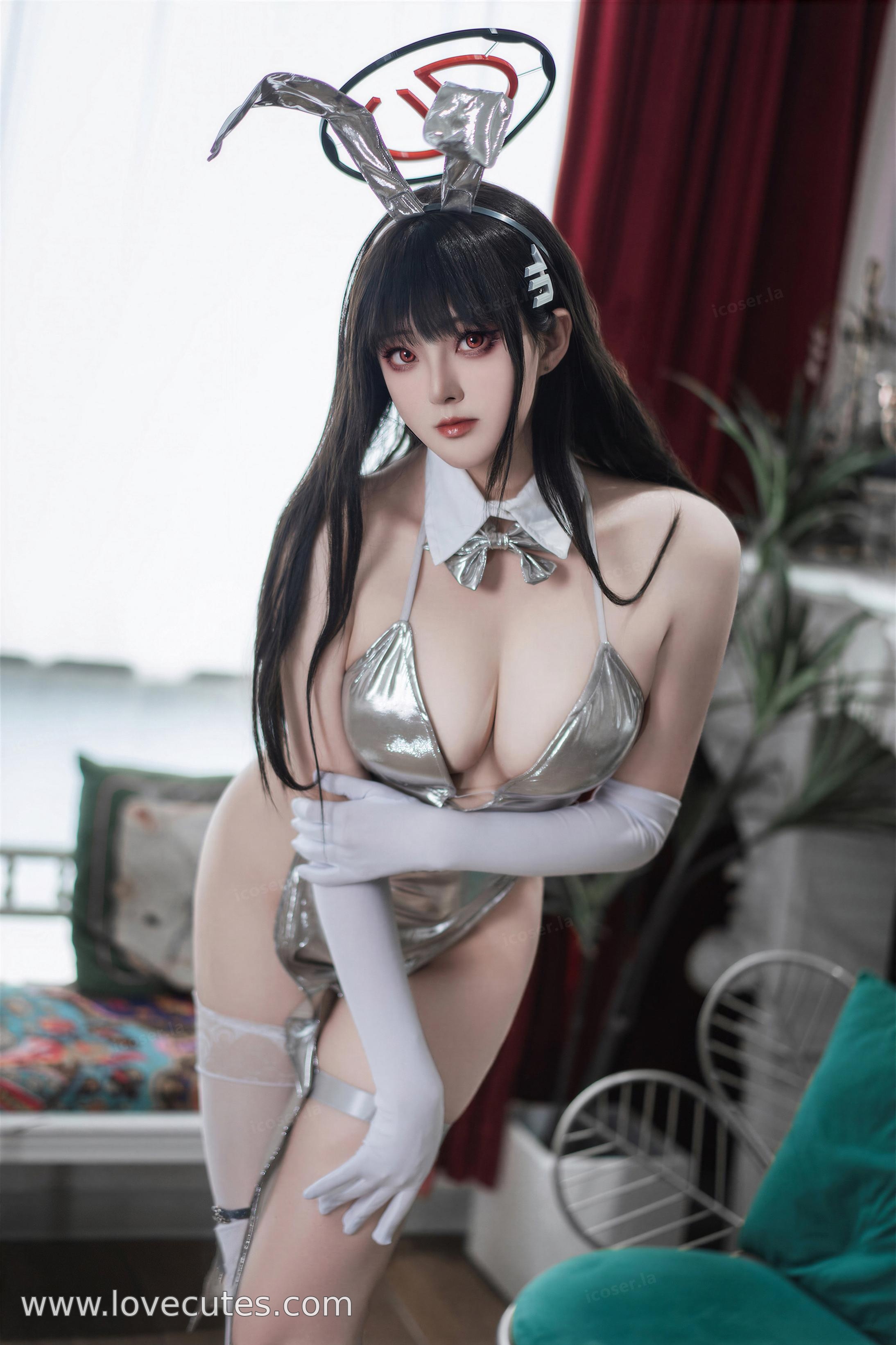 【Cosplay】Natsuko夏夏子 - 蔚藍檔案·調月莉音銀禮服：銀色禮服版本造型還原，優雅氣質與角色神態呈現，光影氛圍突顯人物線條與舞台感 72P1V