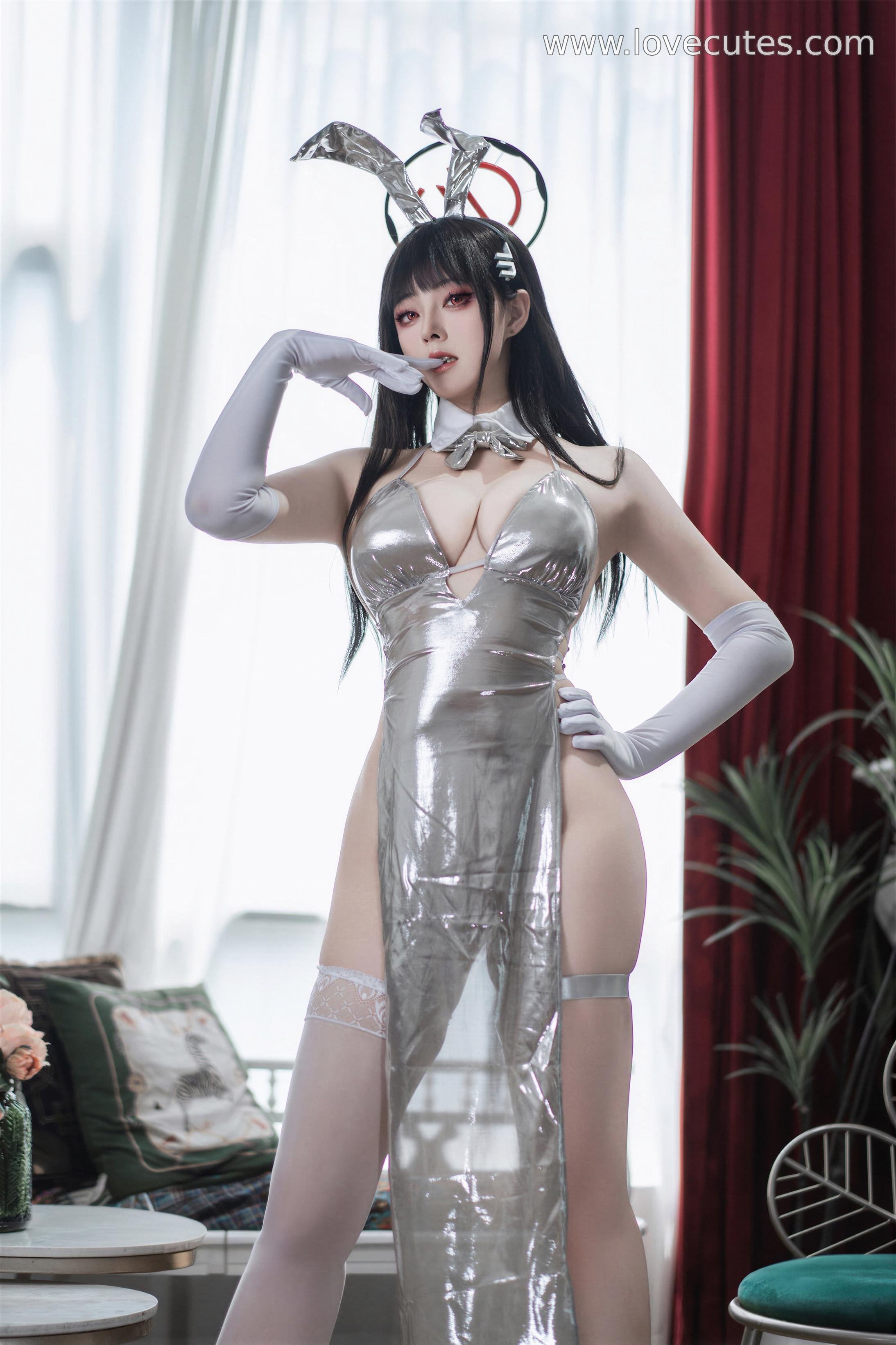 【Cosplay】Natsuko夏夏子 - 蔚藍檔案·調月莉音銀禮服：銀色禮服版本造型還原，優雅氣質與角色神態呈現，光影氛圍突顯人物線條與舞台感 72P1V