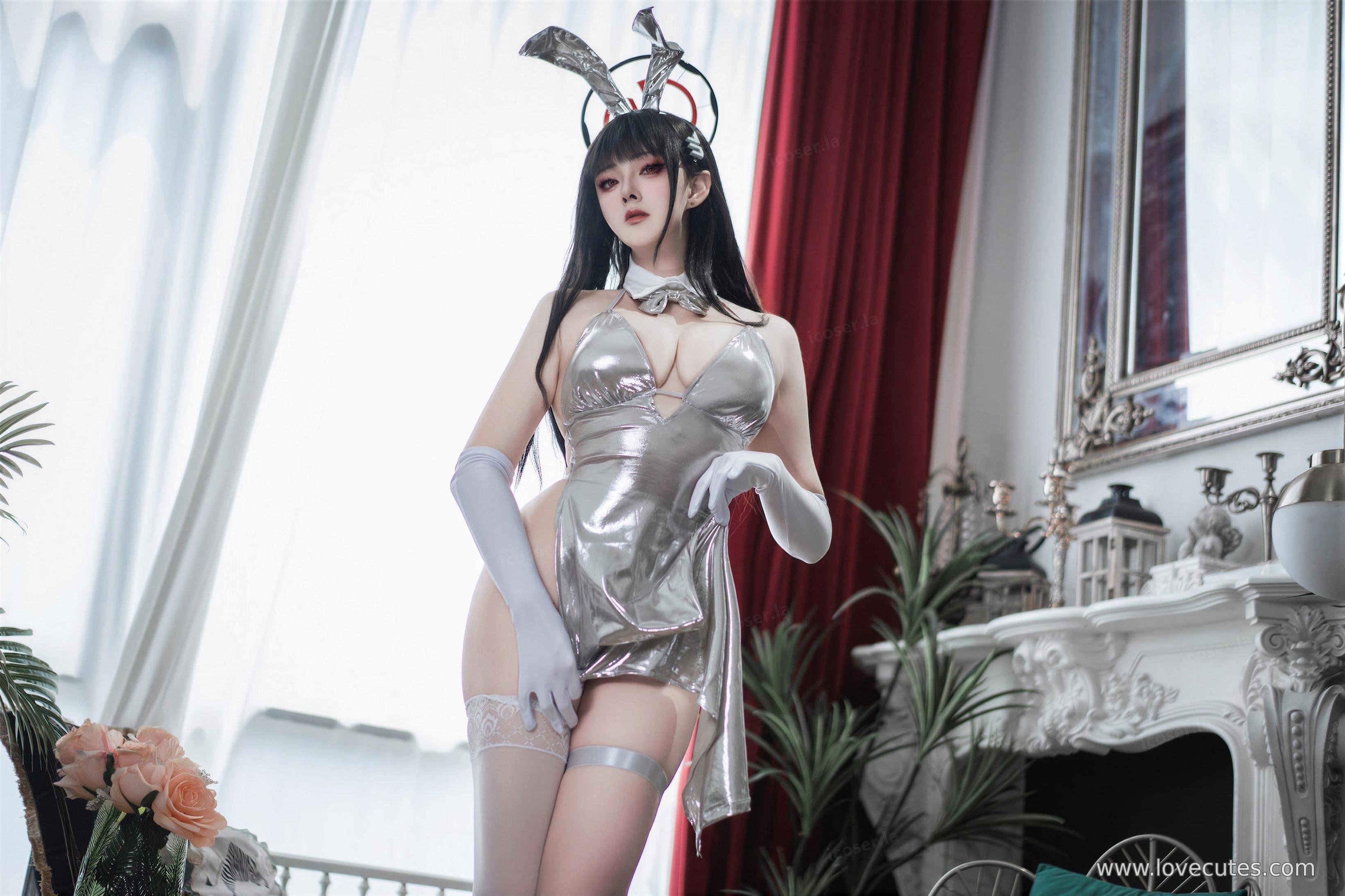 Cosplay] Natsuko - Blue Archive: Tsukitsuki Rion in Silver Dress - Elegant Character Recreation with Emphasis on Light and Shadow, 72P1V