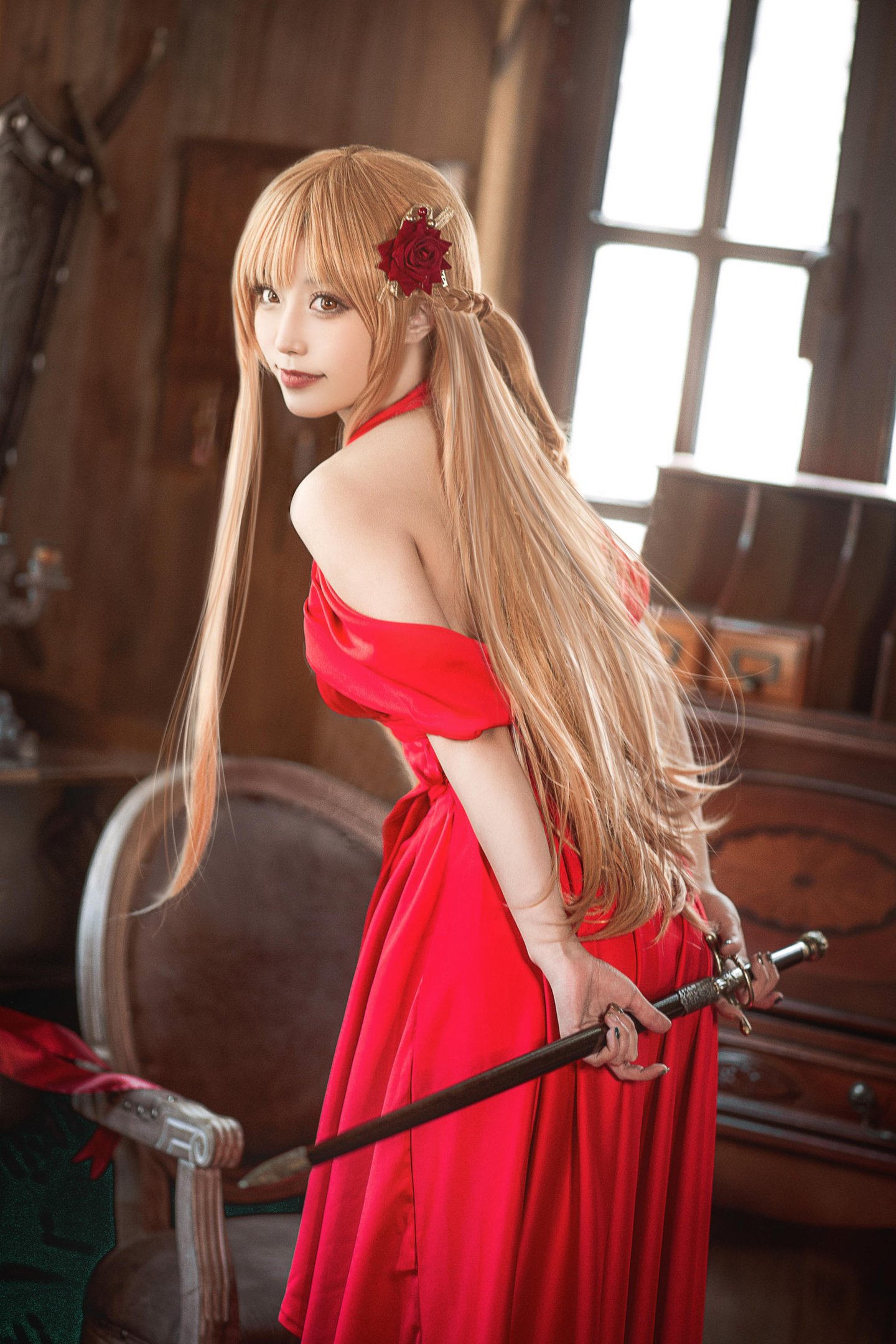 [costume play] 切切Celia - 亚丝娜紅色禮服：造型搶眼，角色氣質完美掌握，優雅中帶點性感 28P