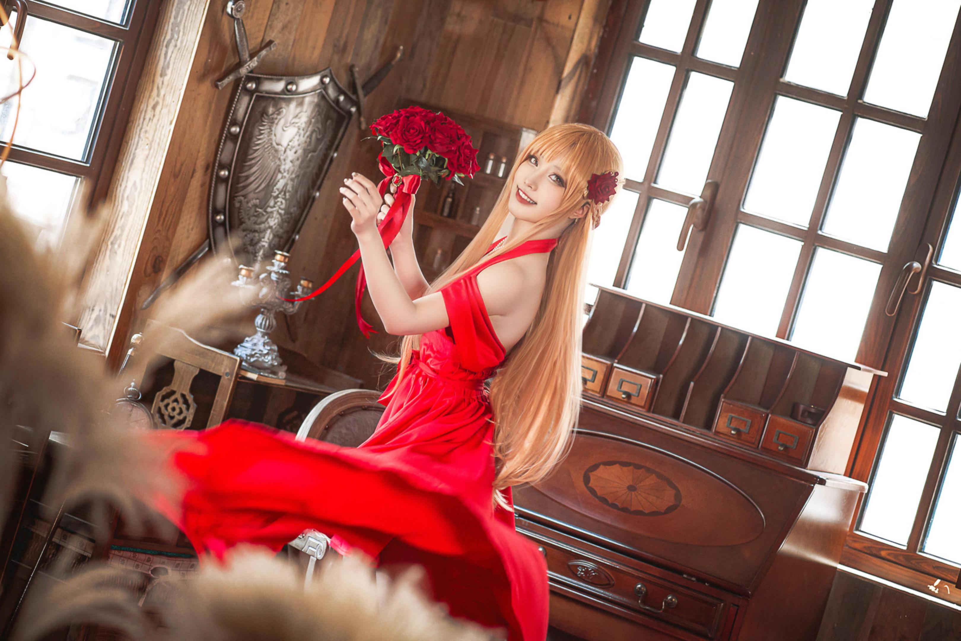 [costume play] 切切Celia - 亚丝娜紅色禮服：造型搶眼，角色氣質完美掌握，優雅中帶點性感 28P