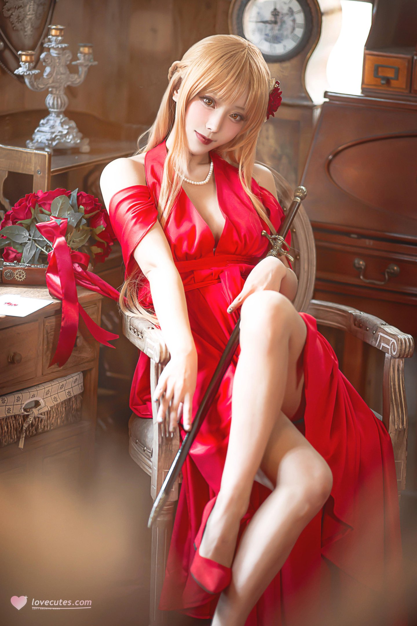 [costume play] 切切Celia - 亚丝娜紅色禮服：造型搶眼，角色氣質完美掌握，優雅中帶點性感 28P
